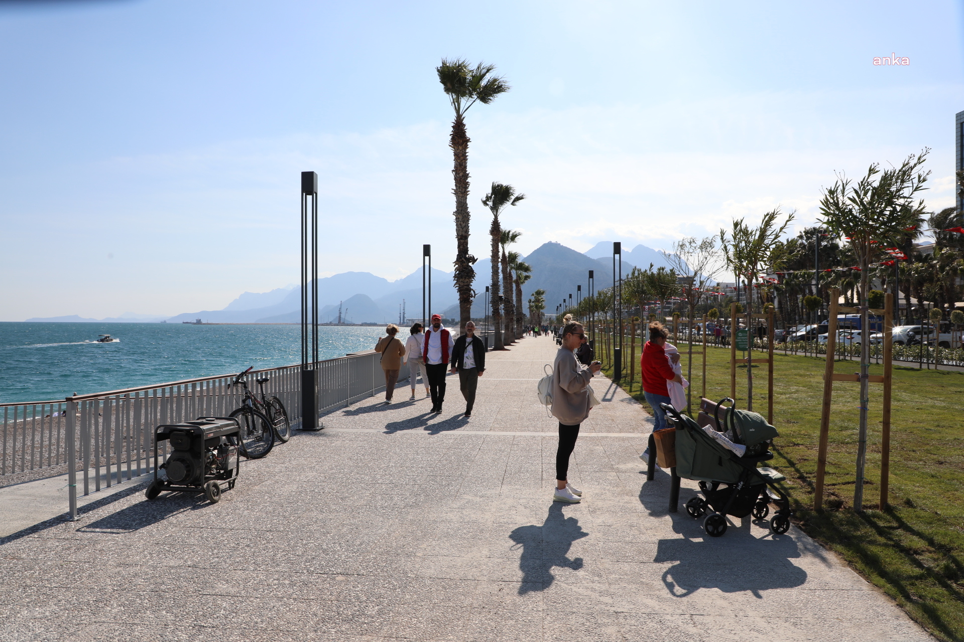ANTALYA BÜYÜKŞEHİR BELEDİYESİ, KONYAALTI LİMAN HALK PLAJI’NI HİZMETE AÇTI