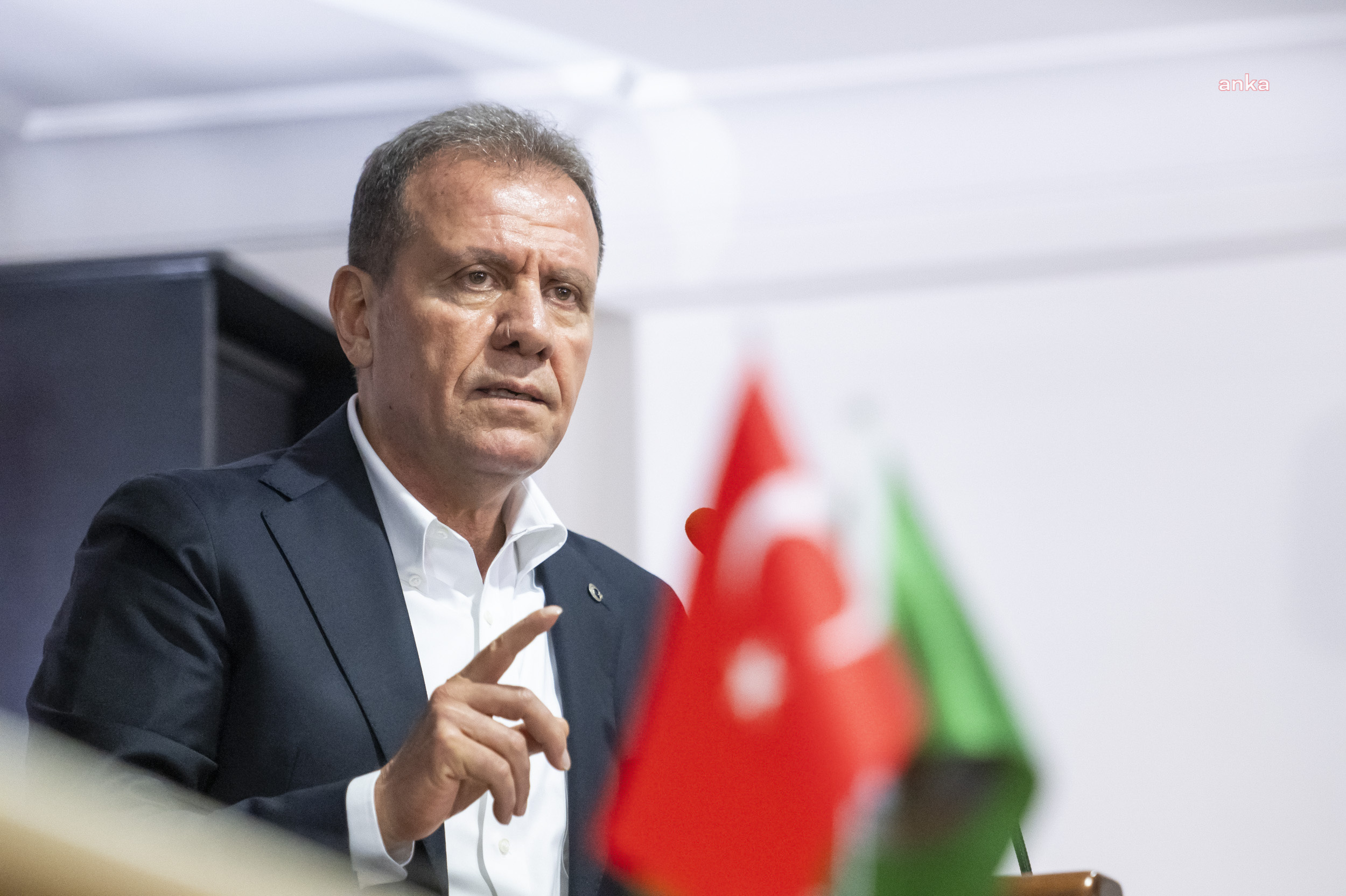 VAHAP SEÇER: “SADECE TÜRKİYE’DEKİ BELEDİYELERE DEĞİL, BAKANLIĞA DA YOL GÖSTERİCİ PROJELER YAPTIK”