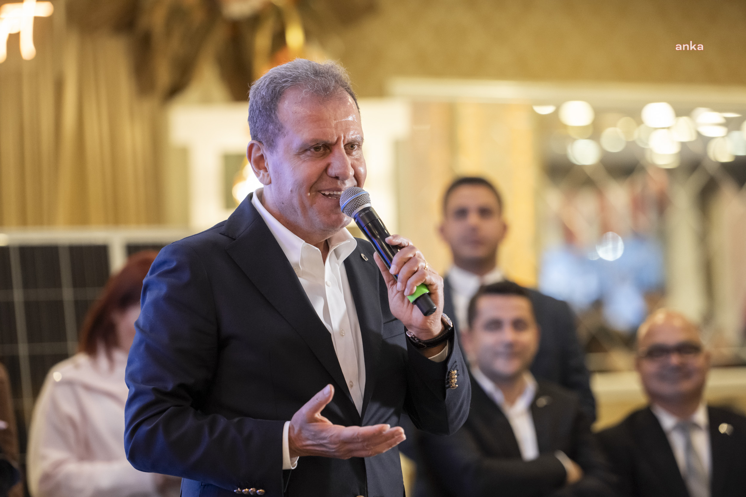 VAHAP SEÇER: “TARİHE SOSYAL BELEDİYECİLİK ANLAYIŞINI BÜYÜKŞEHİR DAMGASIYLA YAZDIK”