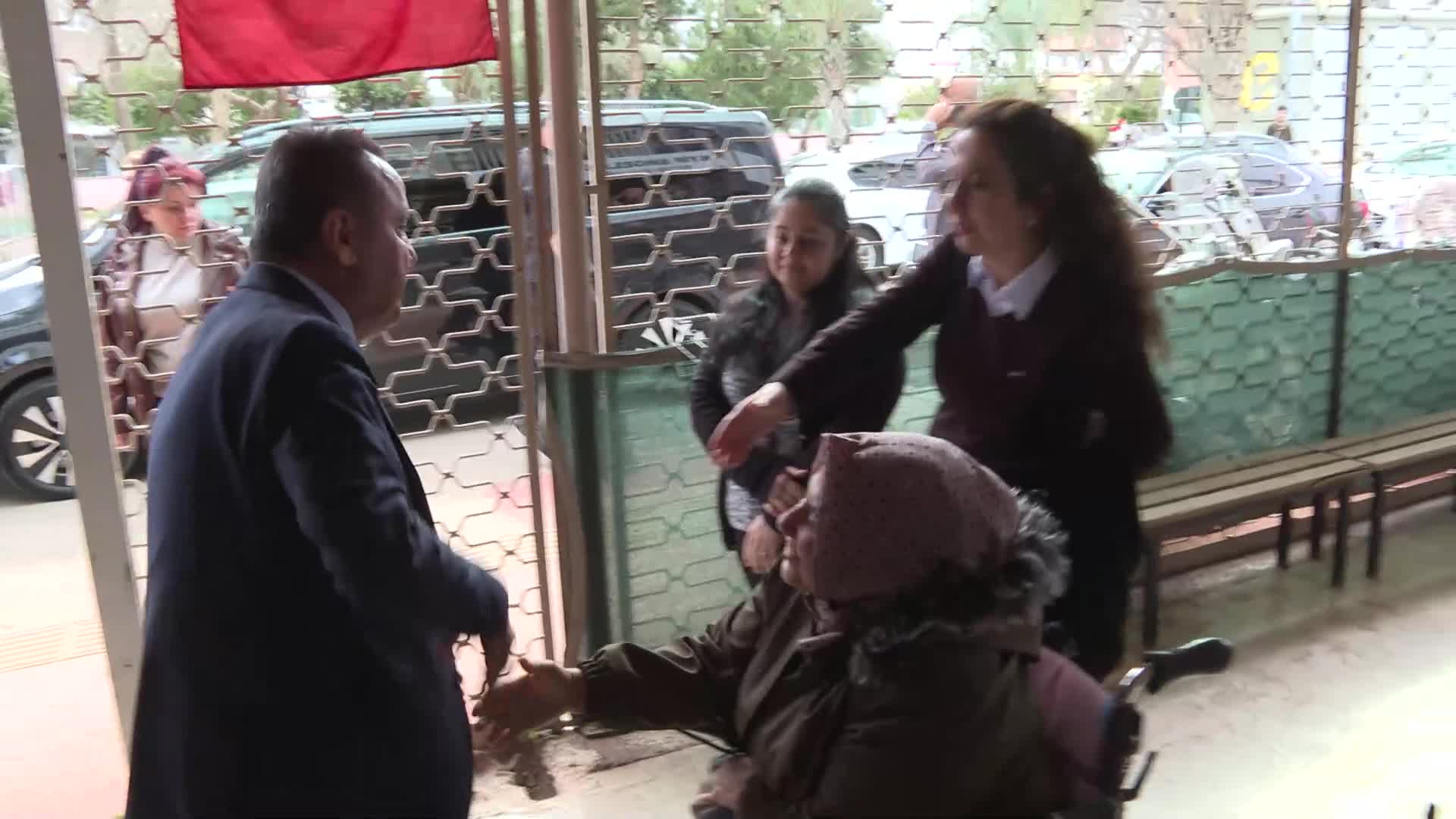MUHİTTİN BÖCEK: "ENGELSİZ ANTALYA İÇİN YENİ PROJELER HAZIR"
