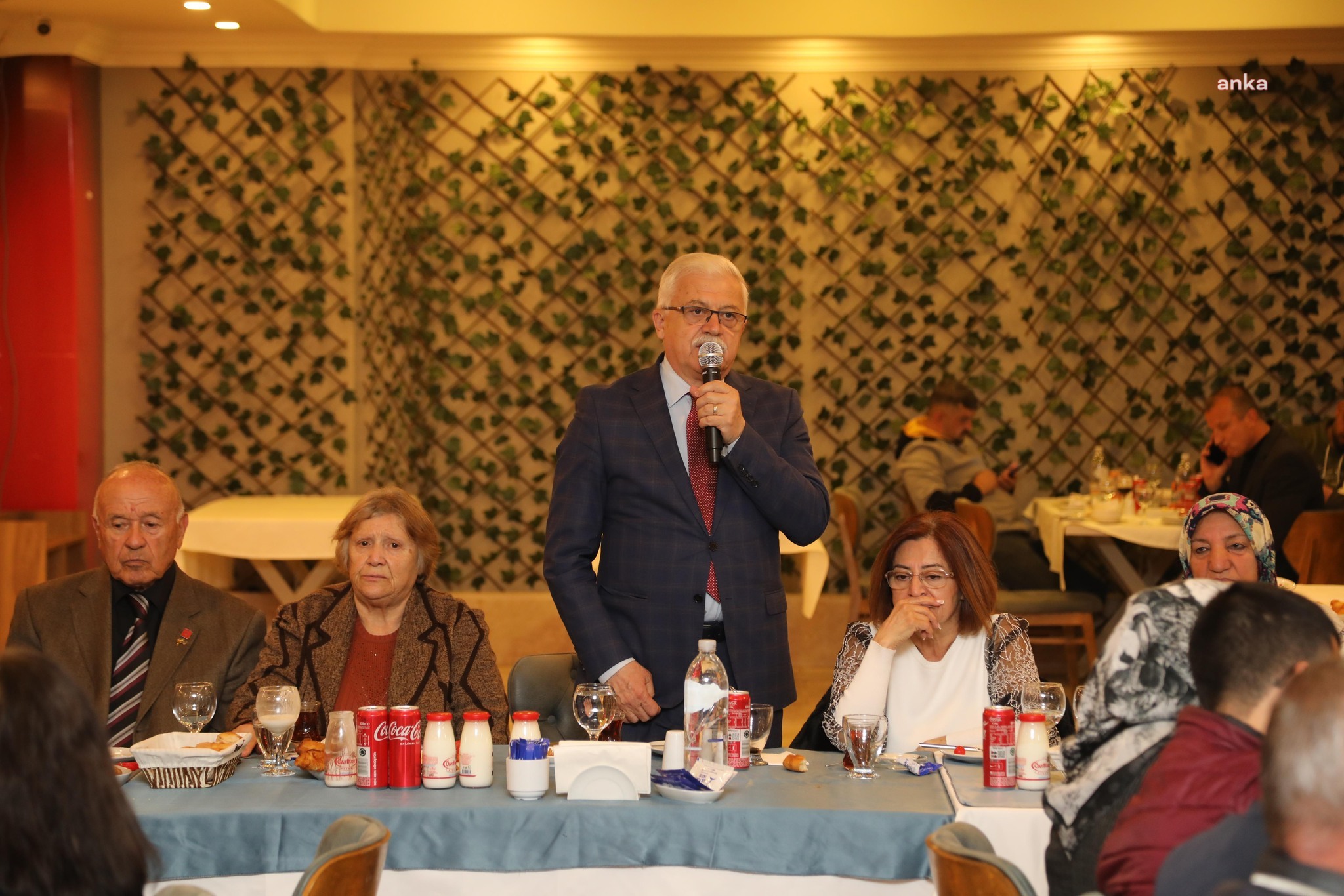 BURHANİYE BELEDİYESİ, ŞEHİT VE GAZİ AİLELERİNİ İFTARDA AĞIRLADI