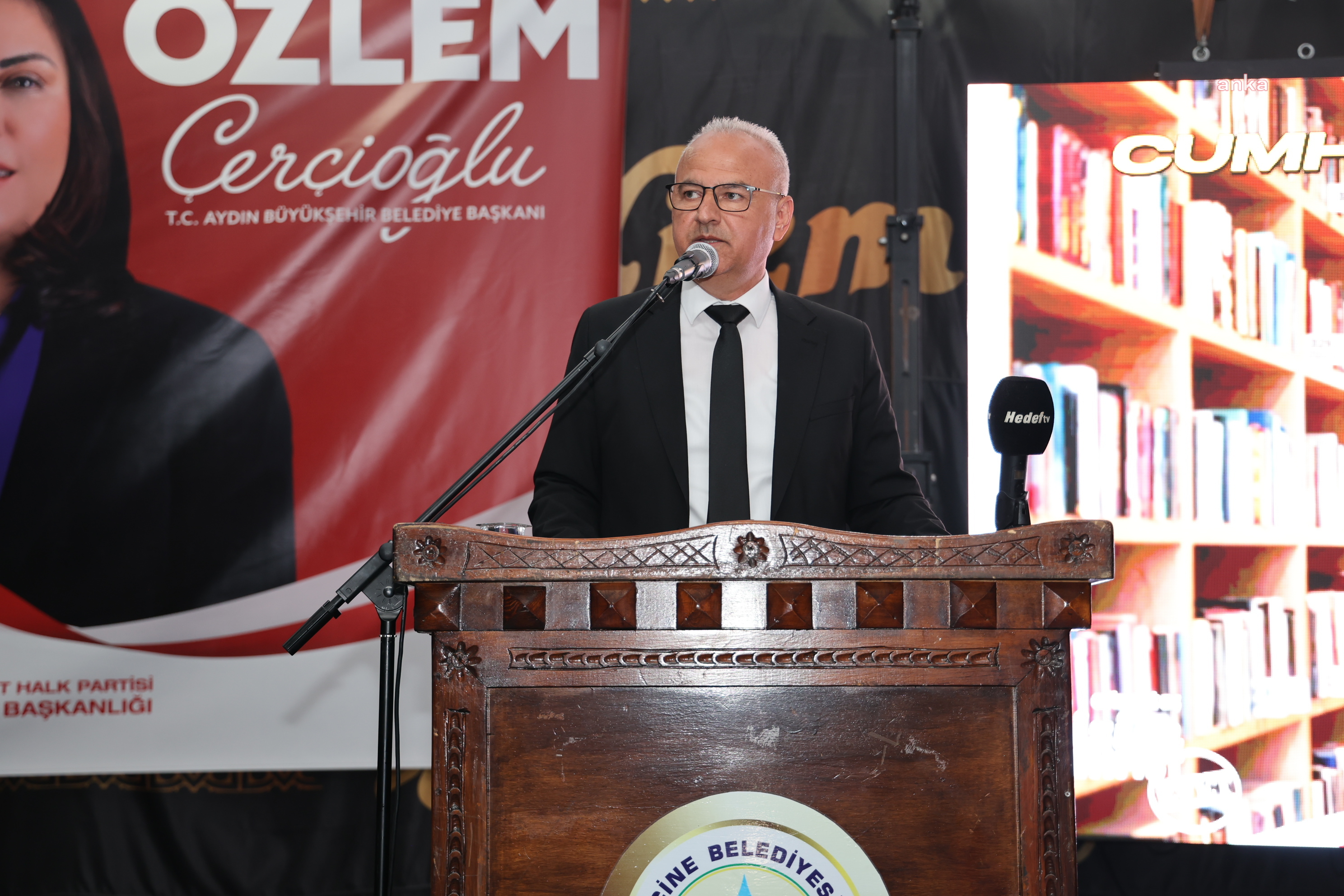 ÇİNE BELEDİYE BAŞKANI KIVRAK, ‘HALK GECESİ’NDE PROJELERİNİ TANITTI