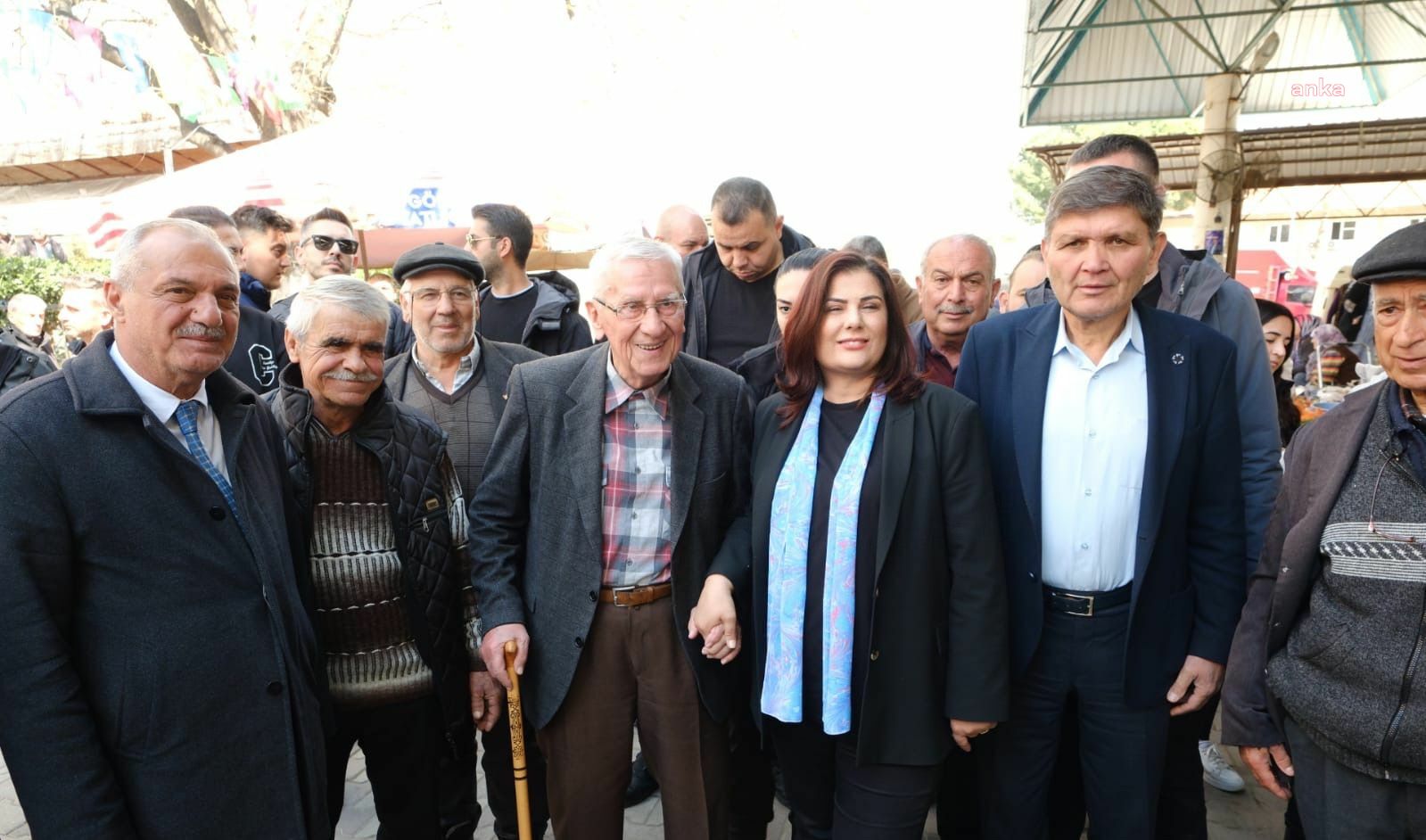 ÖZLEM ÇERÇİOĞLU, SULTANHİSARLI VATANDAŞLAR İLE BULUŞTU