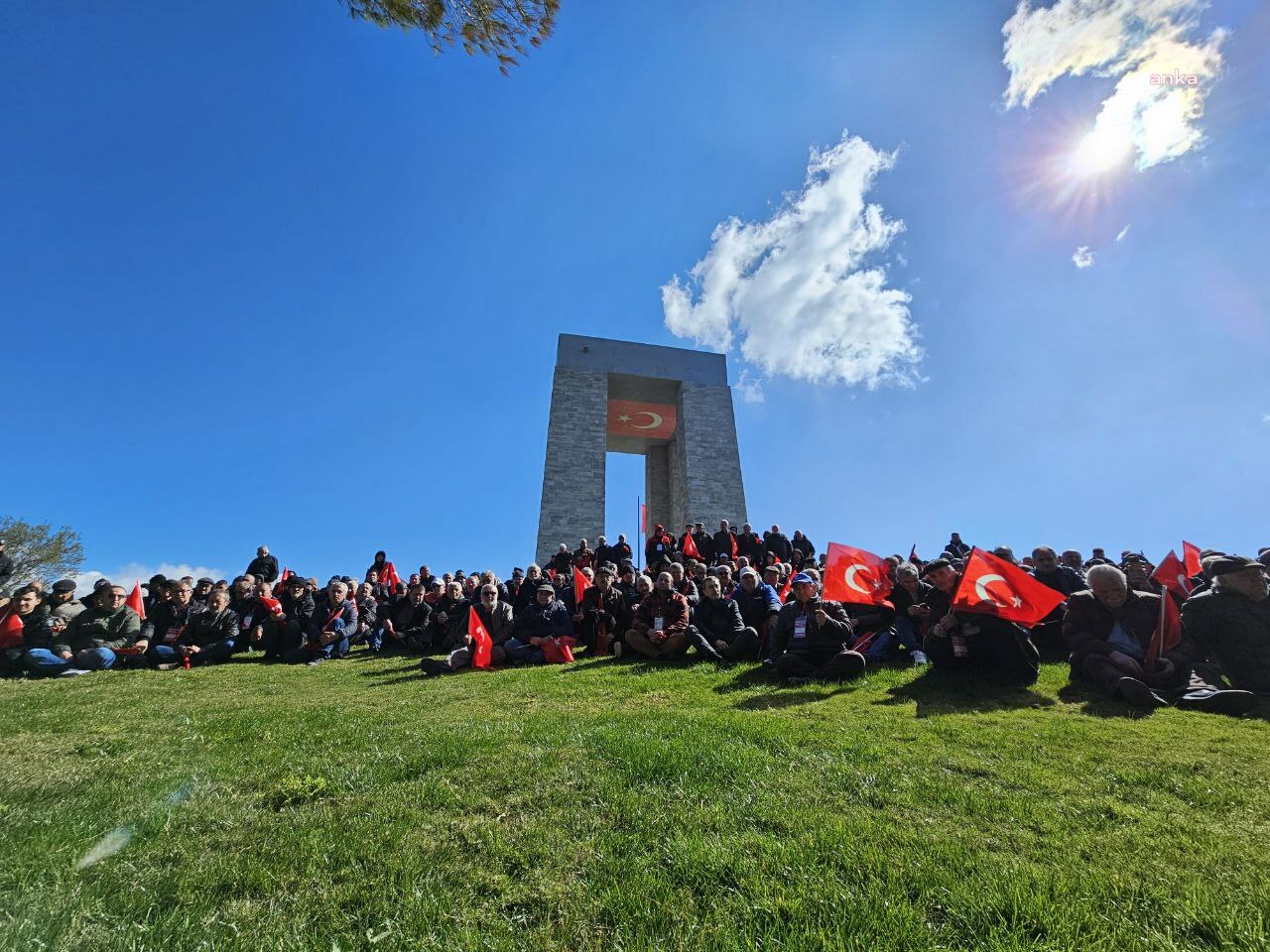TEPEBAŞI BELEDİYE BAŞKANI ATAÇ: “YOLUMUZ MUSTAFA KEMAL ATATÜRK’ÜN YOLU OLSUN”