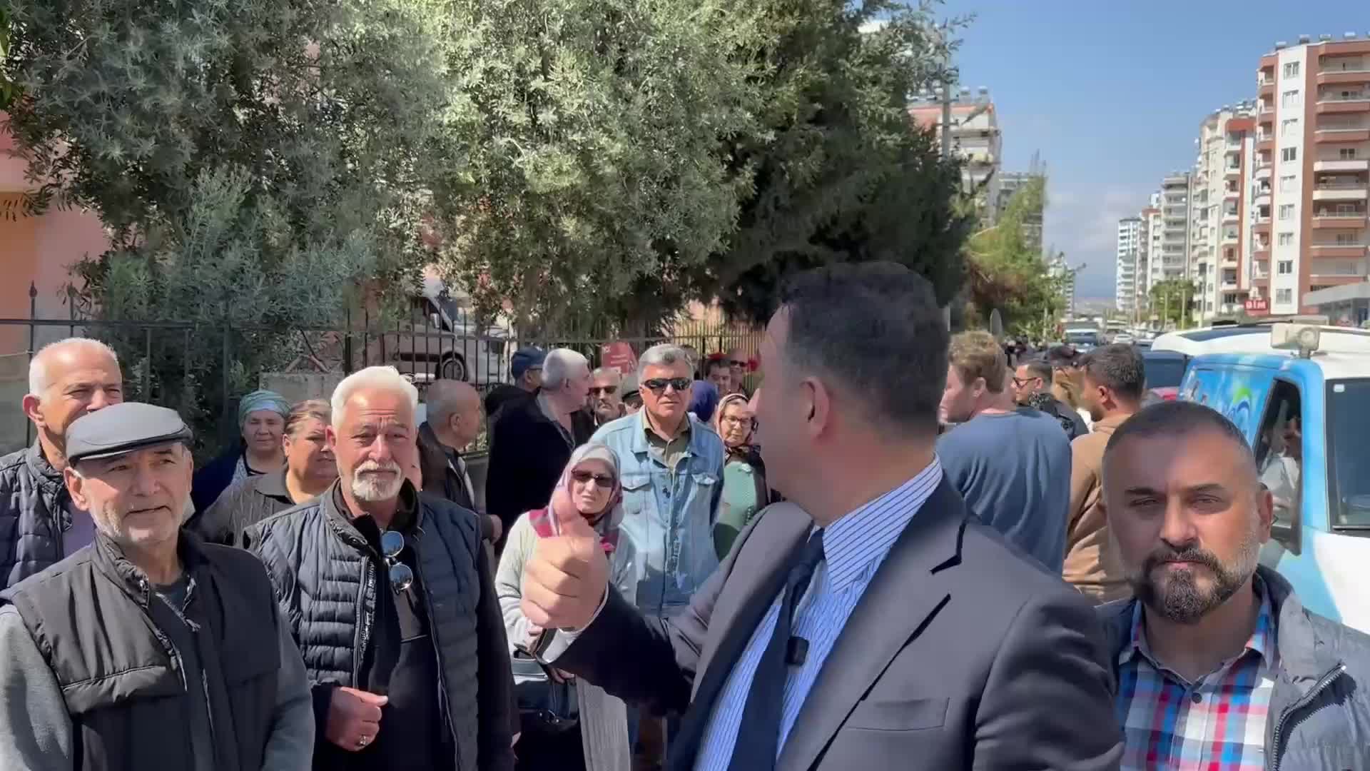 ALİ MAHİR BAŞARIR: “EMEKLİLERİMİZİ EKMEK KUYRUĞUNDA BEKLETMEYİ REVA GÖREN İKTİDARIN UTANMASI GEREKİR"