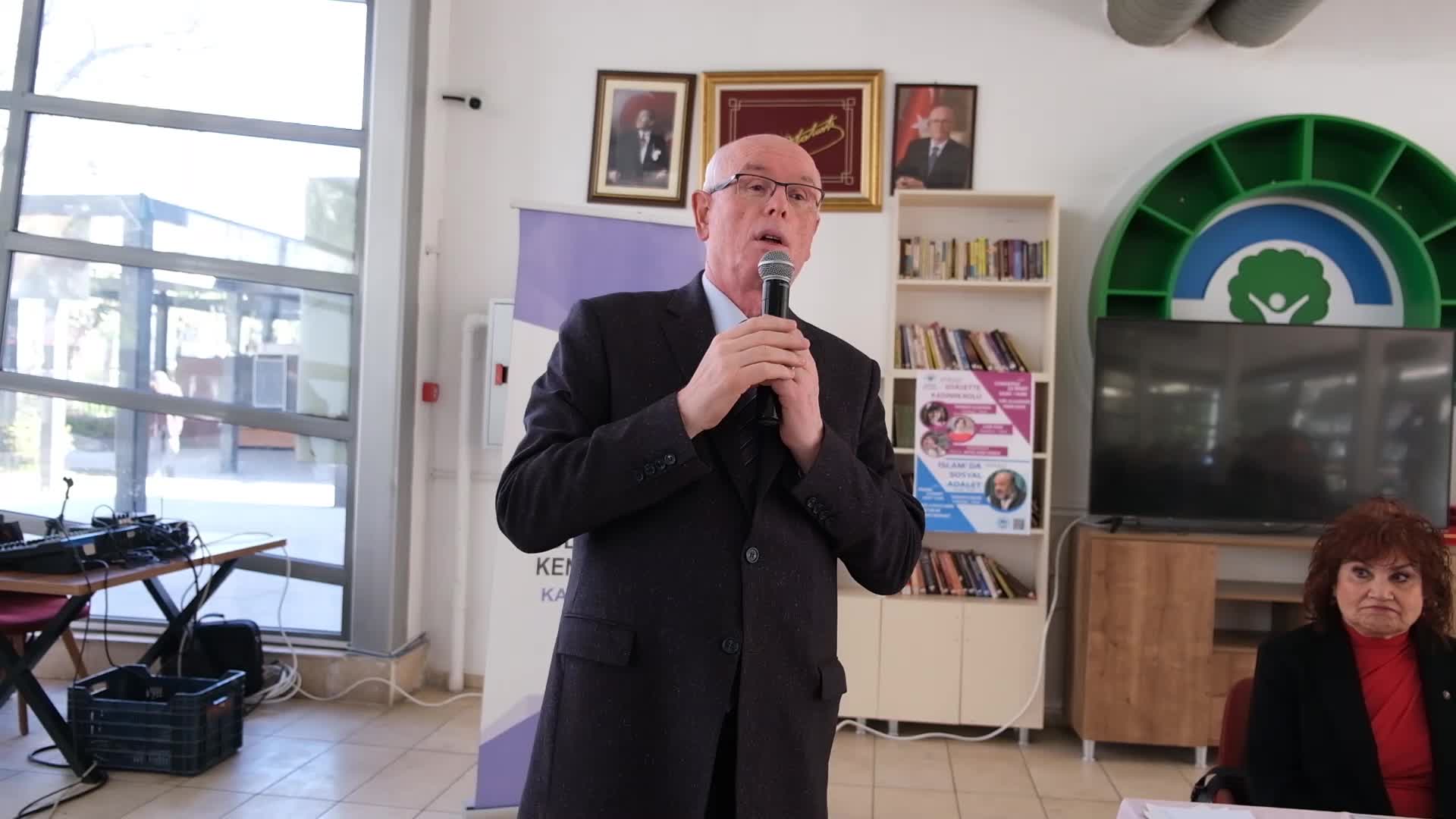 ODUNPAZARI BELEDİYE BAŞKANI KAZIM KURT: "BATIK EKONOMİDE KİMSENİN MUTLU OLMA ŞANSI YOK"