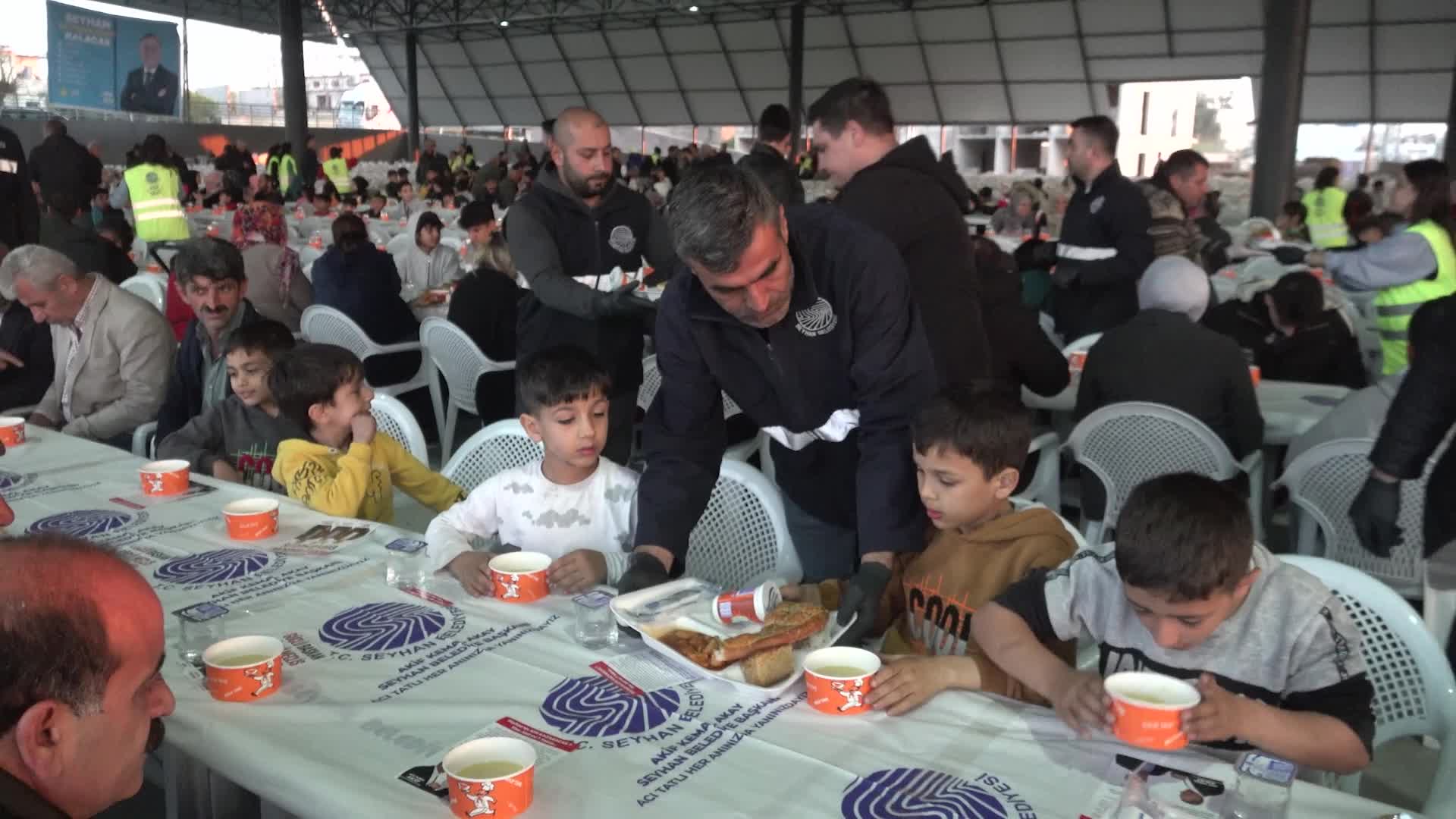 SEYHAN’DA BARBAROS KAPALI SEMT PAZARI HİZMETE GİRDİ