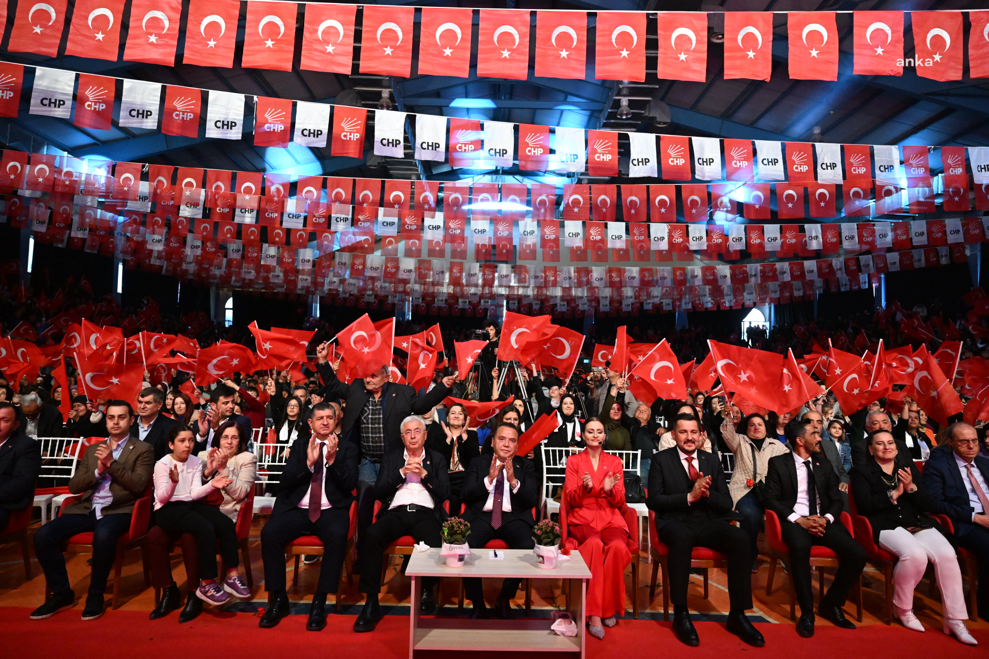 ANTALYA BÜYÜKŞEHİR BELEDİYE BAŞKANI BÖCEK, KORKUTELİ'DE VATANDAŞLARLA BİR ARAYA GELDİ