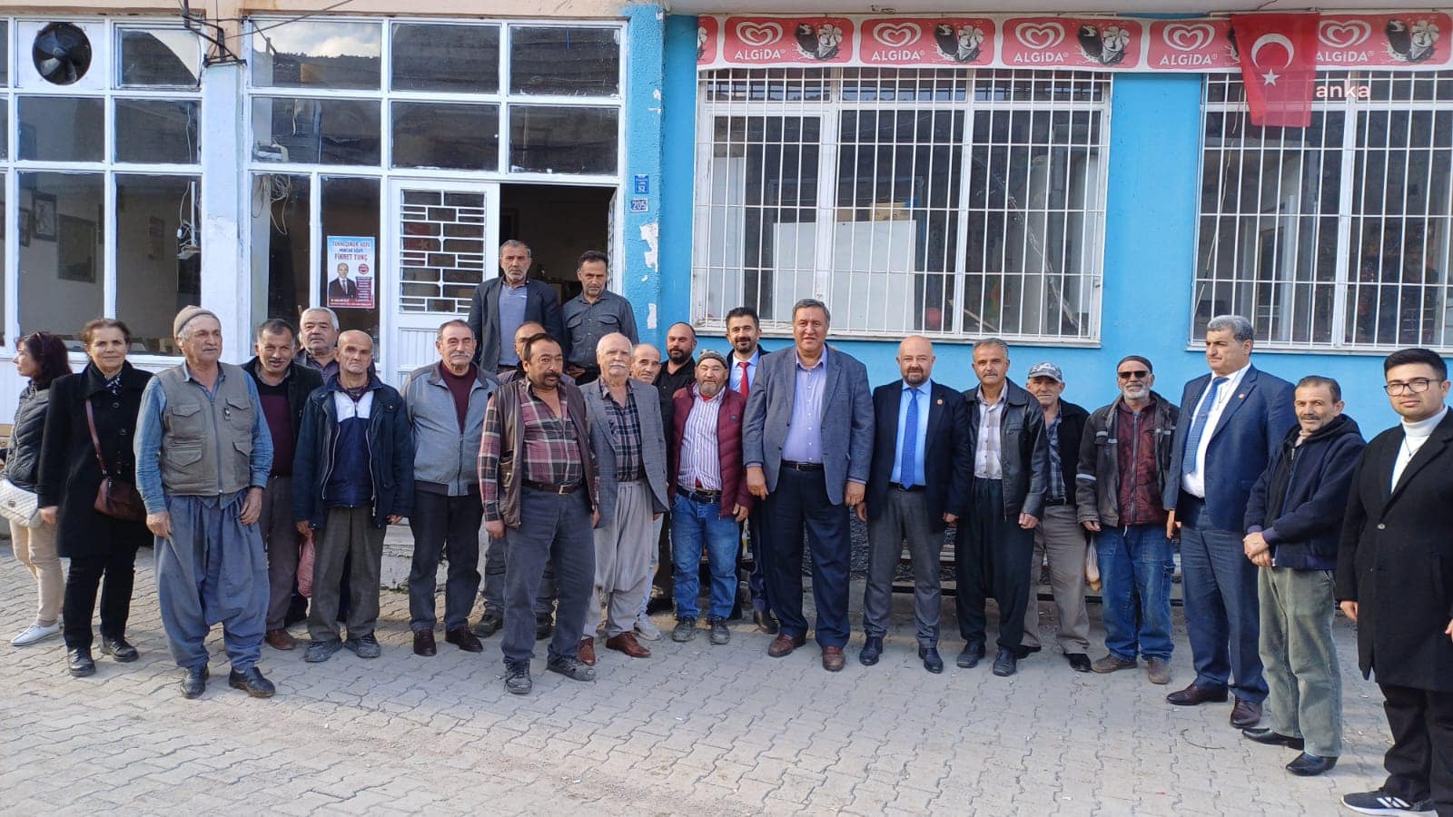 ÖMER FETHİ GÜRER: "AKP İKTİDARININ SADECE BÜYÜK ŞİRKETLERLE TARIMSAL ÜRETİMİ SÜRDÜREBİLECEĞİNİ DÜŞÜNMESİ SON DERECE YANLIŞTIR"