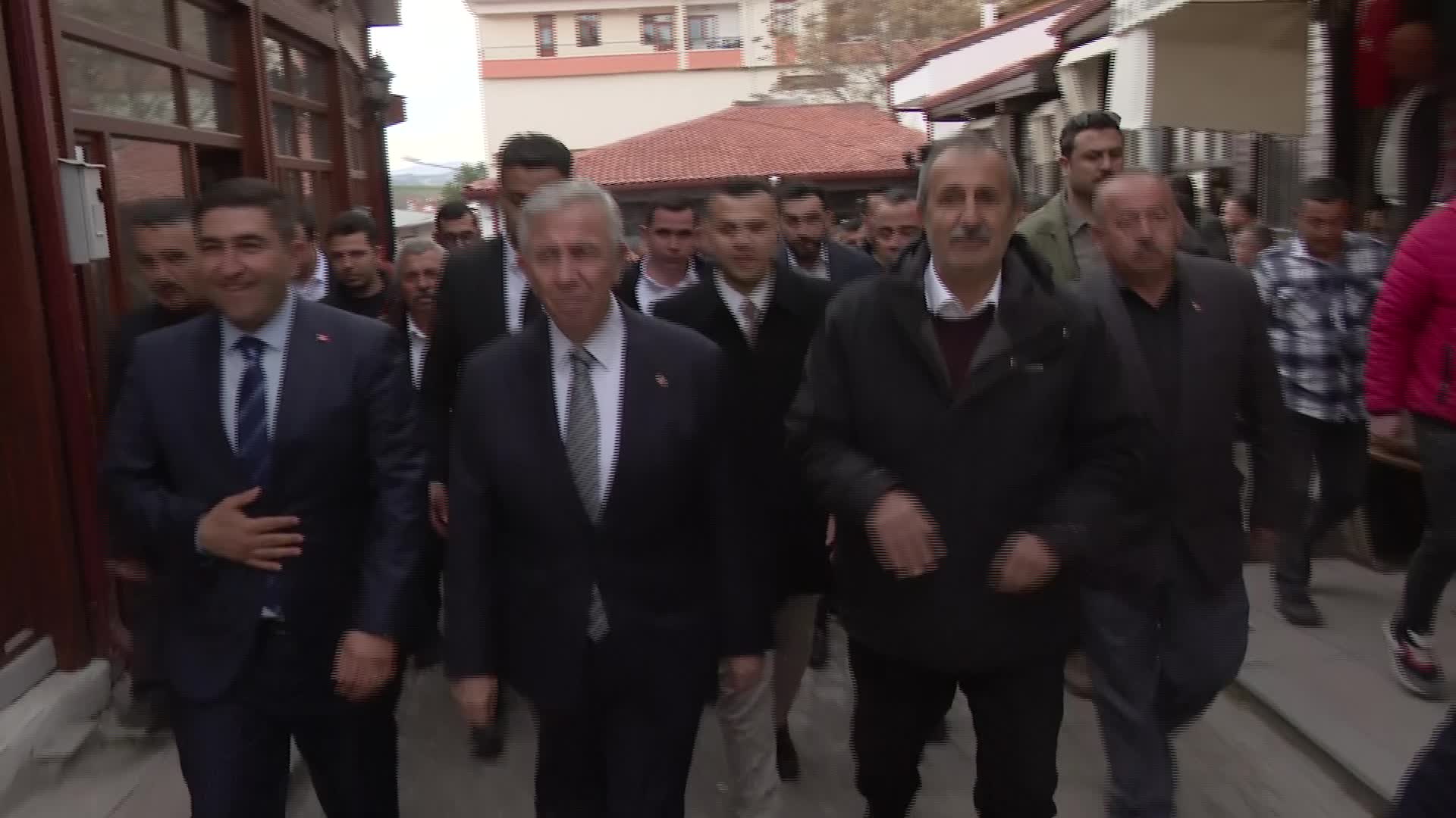 MANSUR YAVAŞ, GÜDÜL VE AYAŞ'TA ESNAFI ZİYARET ETTİ