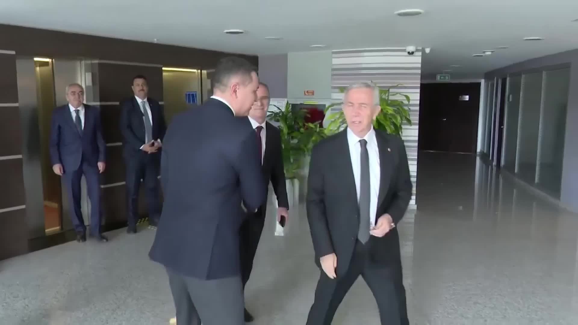 MANSUR YAVAŞ, TBB BAŞKANI ERİNÇ SAĞKAN İLE BİR ARAYA GELDİ