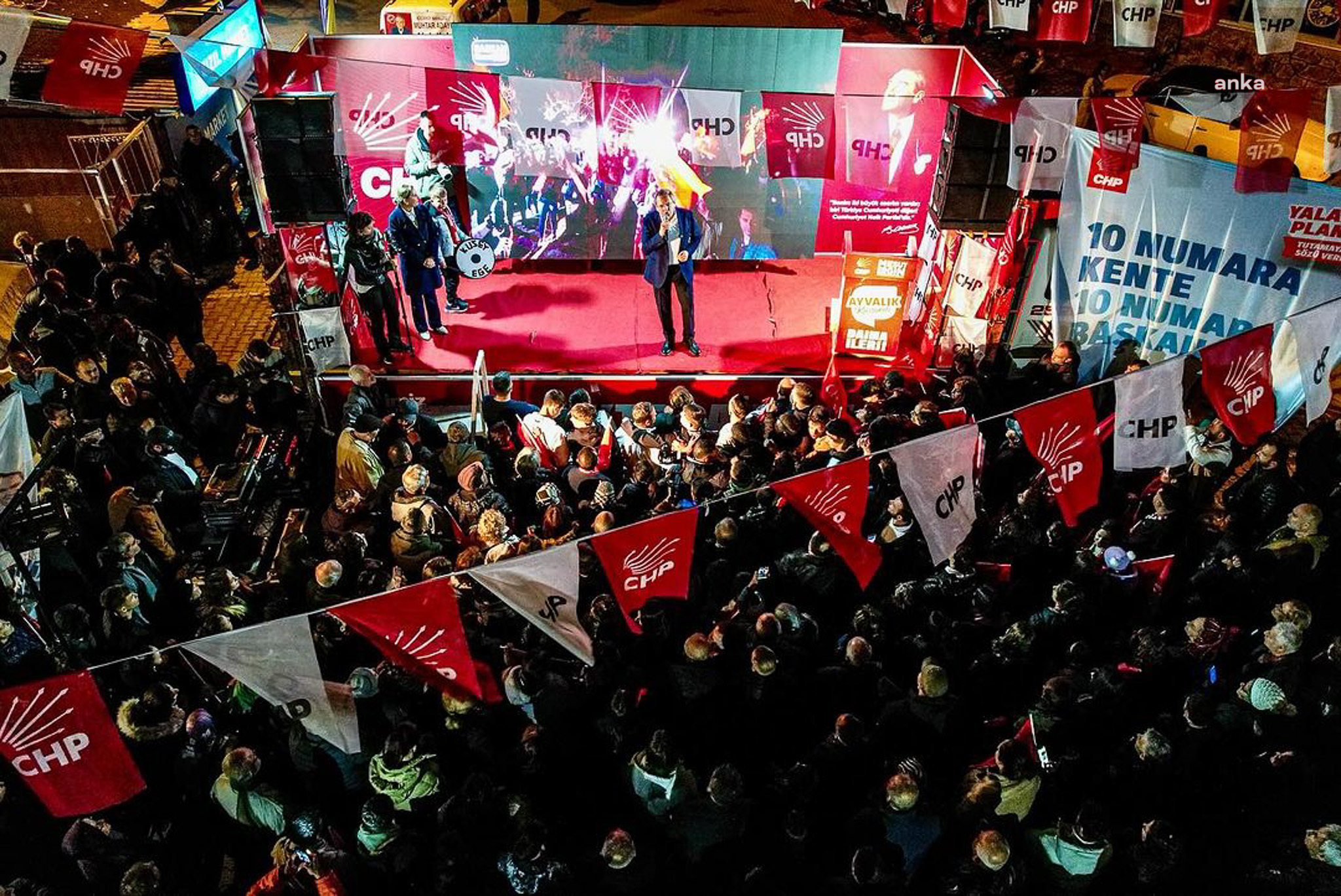 AYVALIK BELEDİYE BAŞKANI ERGİN, ‘BÜYÜK SARIMSAKLI BULUŞMASI’NDA VATANDAŞLARLA BİR ARAYA GELDİ