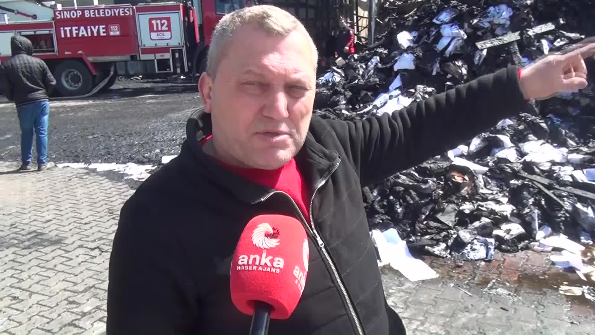 SİNOP’TA YANARAK KÜL OLAN BUNGALOV EV AHŞAP YAPIM ATÖLYESİ İŞLETME SAHİBİ YAŞAR EKER’İN KARDEŞİ FİKRET EKER: "HER ŞEY BİTTİ. KOMPLE SIFIRLANDIK"