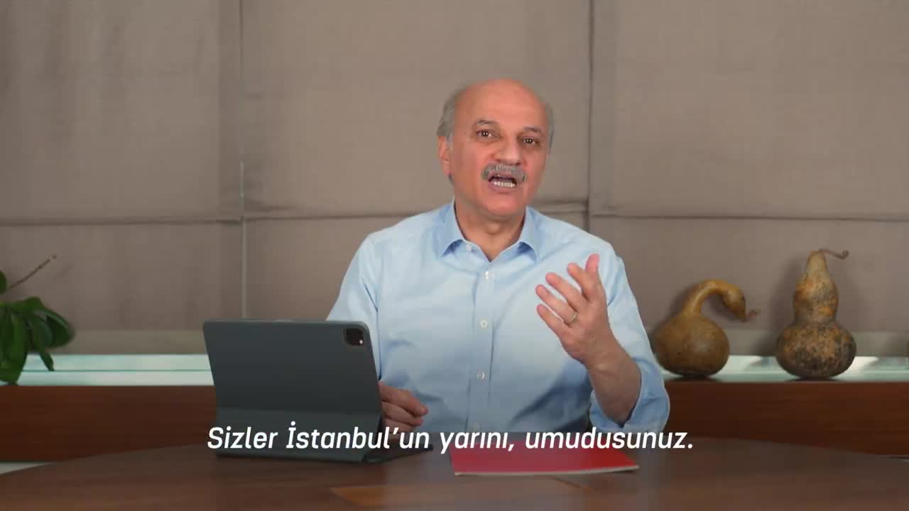 SAADET PARTİSİ İBB ADAYI AYDIN, GENÇLERE SESLENDİ: "GELİN BU ŞEHRİ, SİZ GENÇLERİN DE SÖZ SAHİBİ OLDUĞU BİR YER YAPALIM"