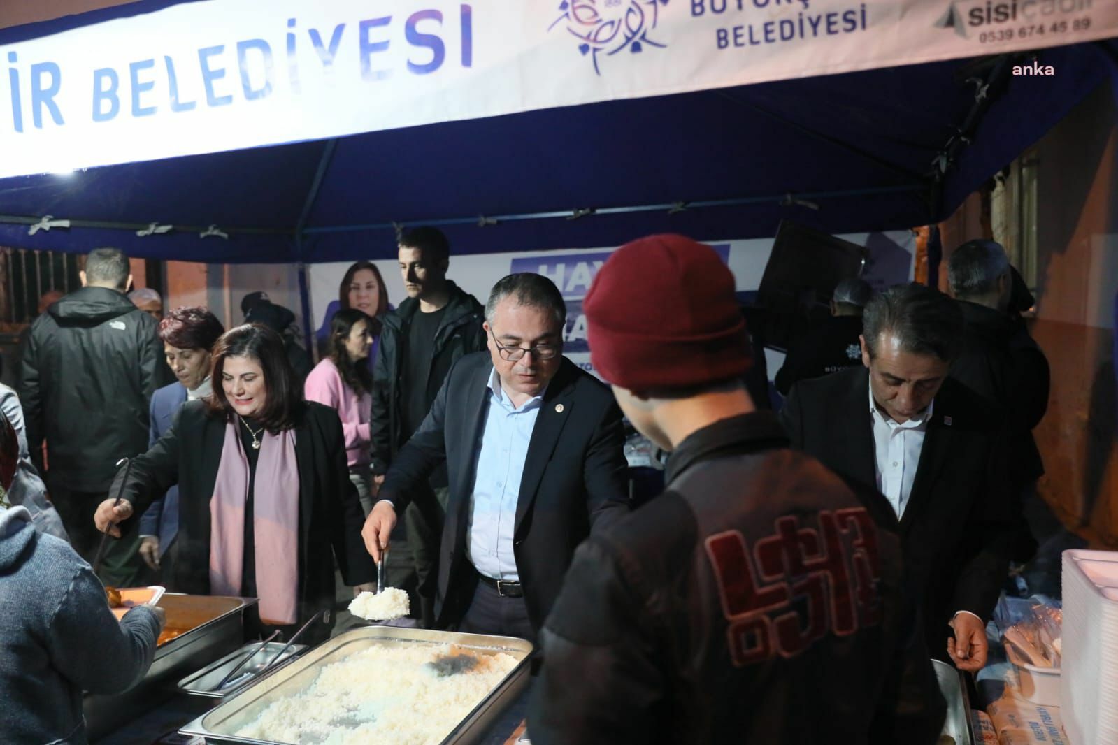 AYDIN BÜYÜKŞEHİR BELEDİYE BAŞKANI ÇERÇİOĞLU, EFELER KEMER MAHALLESİ’NDE İFTARA KATILDI