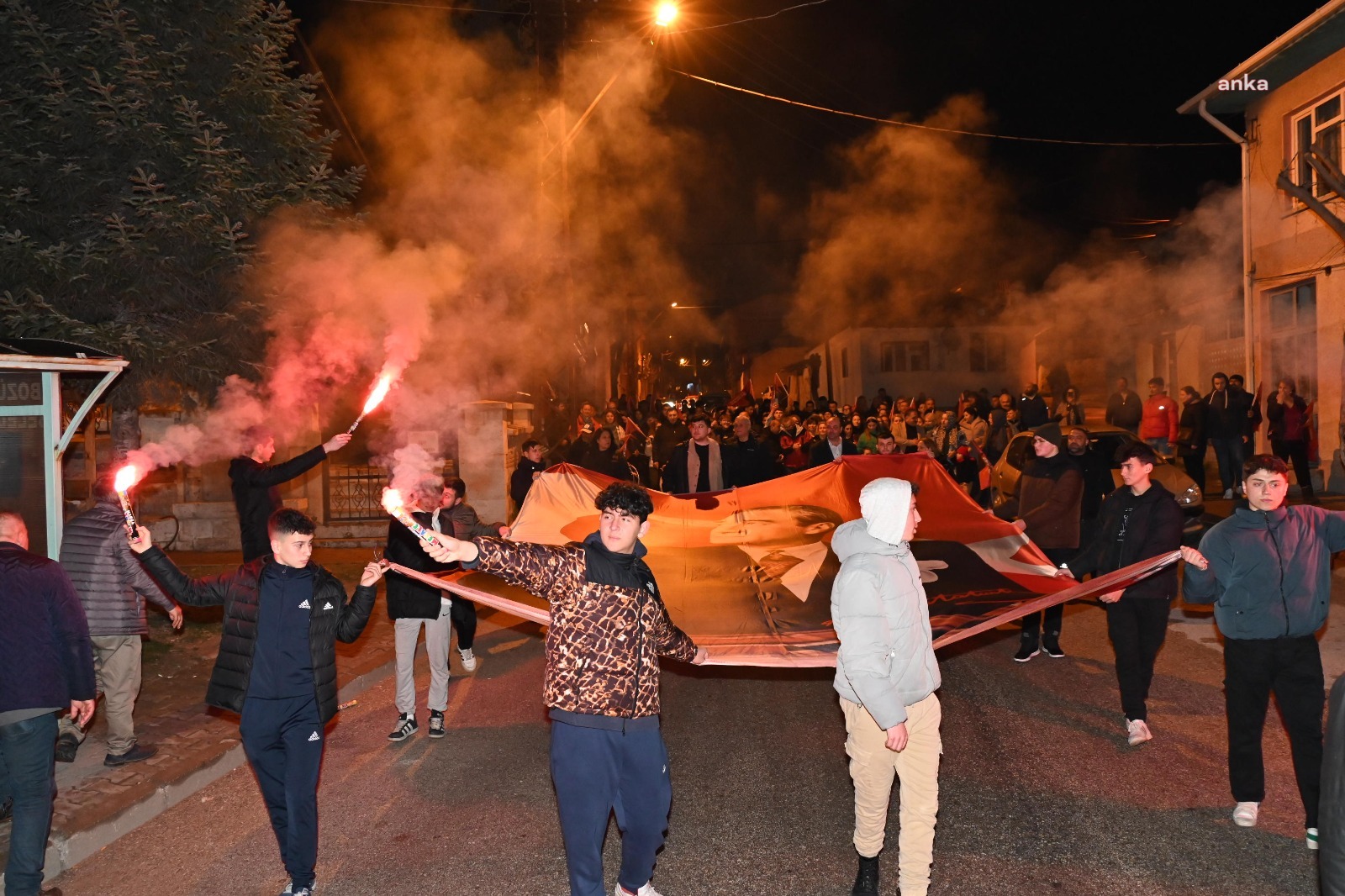BOZÜYÜK BELEDİYE BAŞKANI BAKKALCIOĞLU, ÇARŞI MAHALLESİ SAKİNLERİYLE BULUŞTU