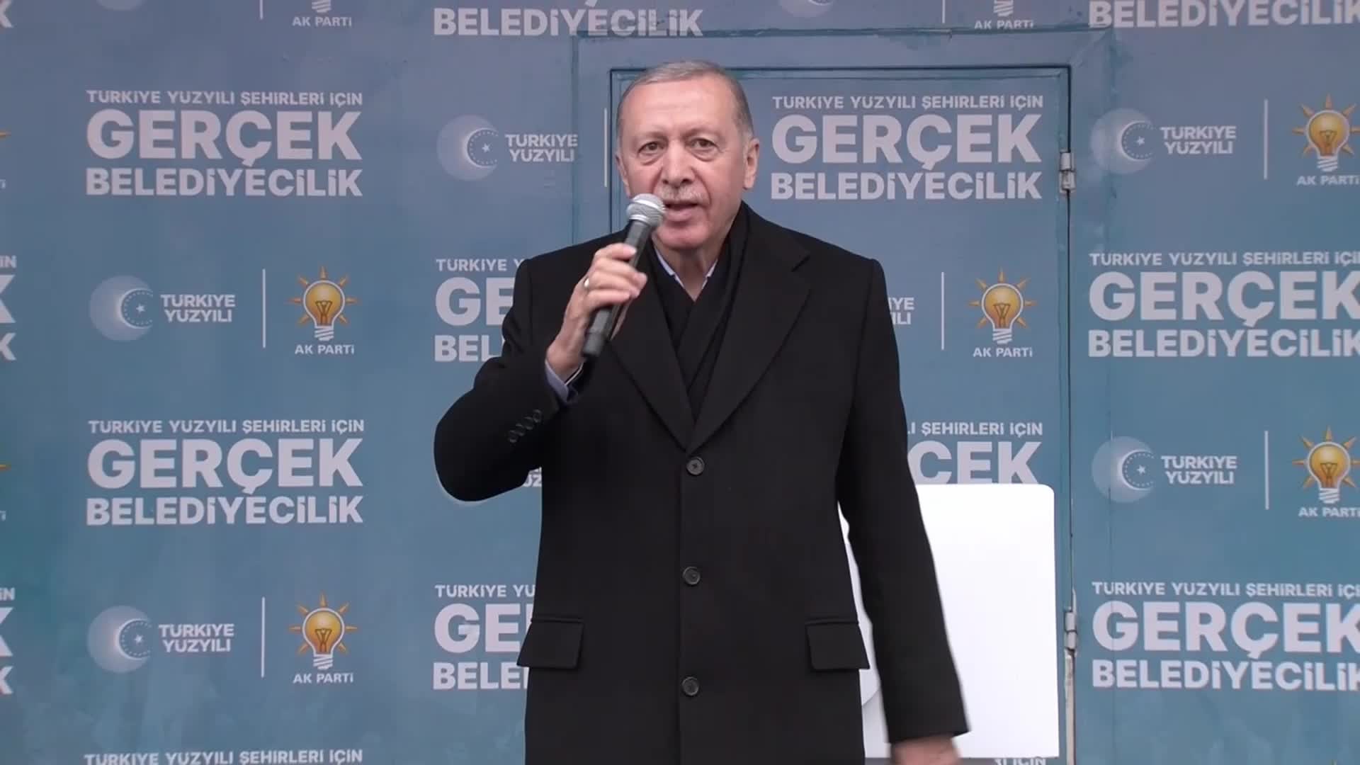 ERDOĞAN: İHTİRASLARI İÇİN TAPULU MÜLKÜ OLARAK GÖRDÜKLERİ SEÇMENLERİMİN İRADESİNİ SAĞA SOLA PEŞKEŞ ÇEKTİLER