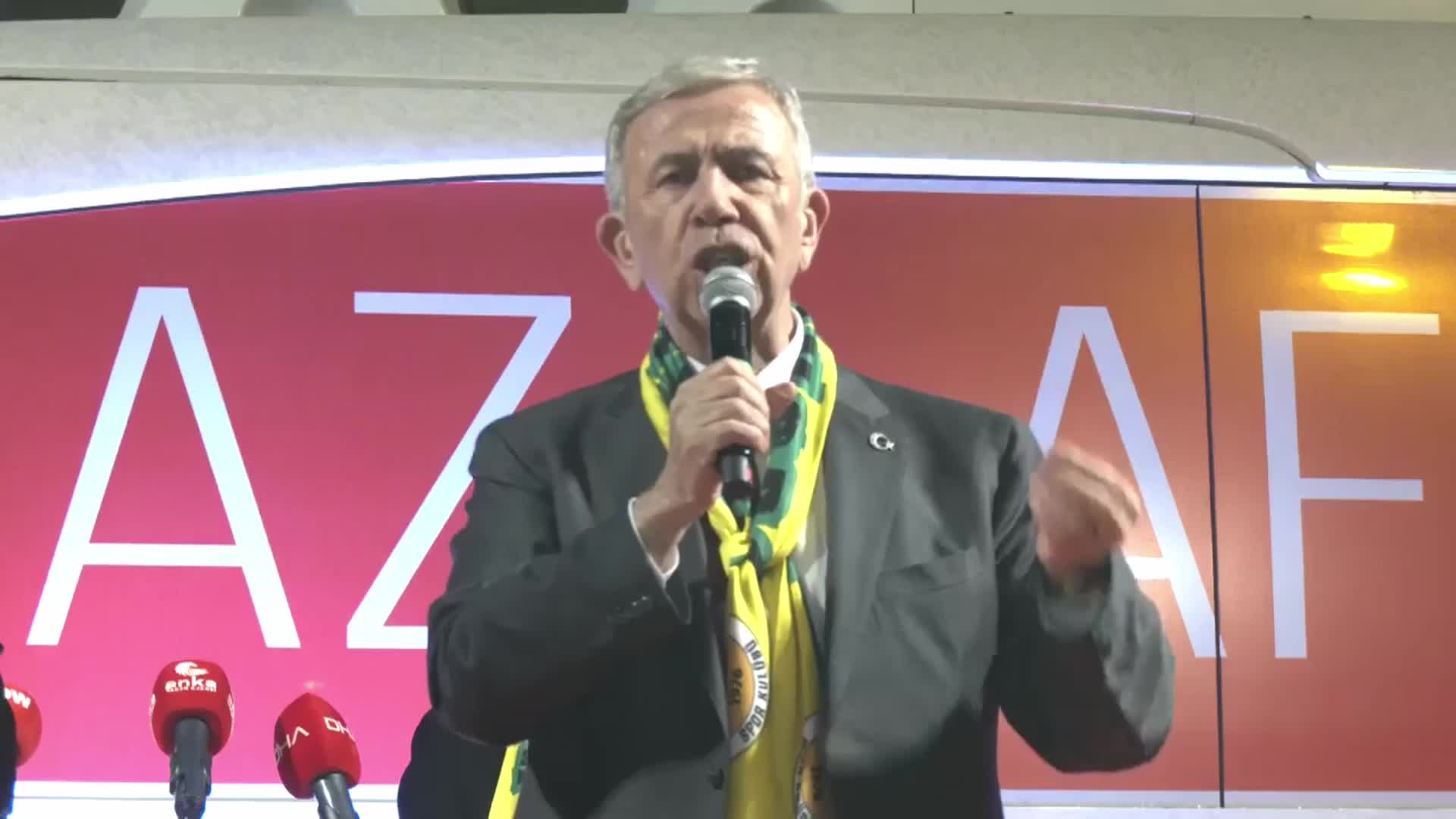 YAVAŞ'TAN ALTINOK'A: "KIZIM 32 YIL SÜRECEK KREDİ ÇEKİP EV ALDI. ALNININ TERİNİ YİYOR, EMEĞİNİN HAKKINI ALIYOR"