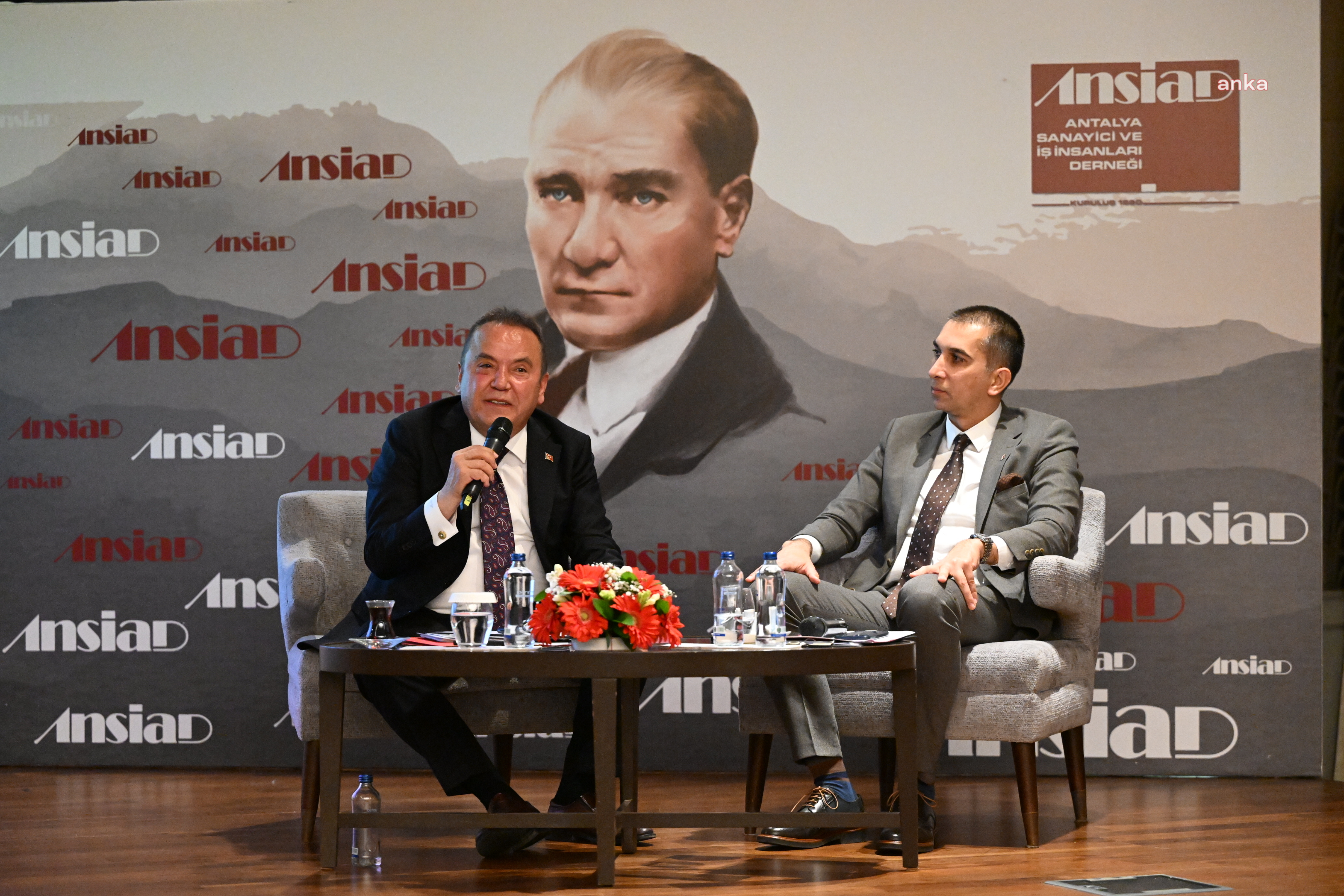 MUHİTTİN BÖCEK İŞ İNSANLARIYLA BULUŞTU, YENİ DÖNEM PROJELERİNİ ANLATTI