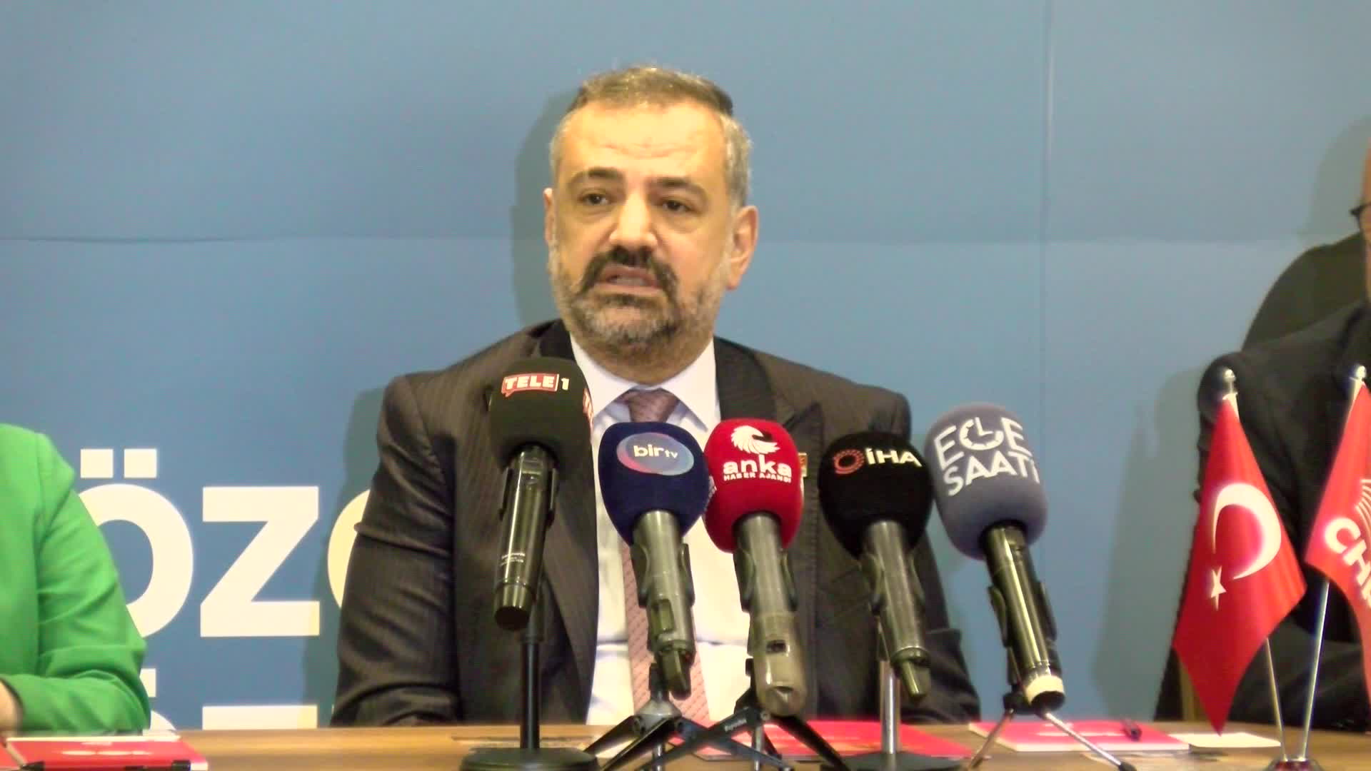 CHP’Lİ ASLANOĞLU: "SORU ŞU: BELEDİYENİN YERLERİNİ TARİKATA VERDİNİZ Mİ? VERMEDİNİZ Mİ?"
