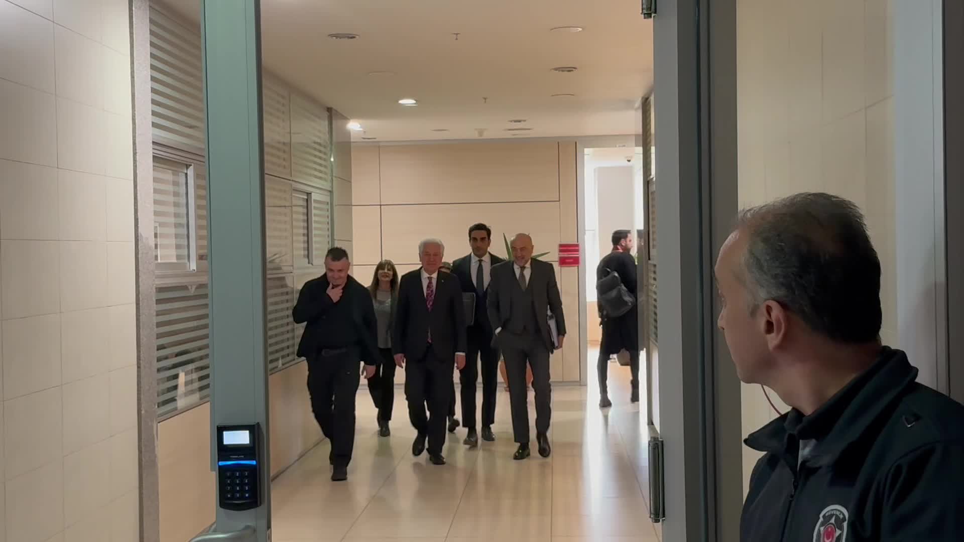 "PARA SAYMA" SORUŞTURMASINDA İFADE VEREN CHP PM ÜYESİ ÖZCAN: HER PARTİLİNİN ALIN TERİYLE KAZANDIĞI HELAL PARALARLA PARTİMİZE BİR BİNA KAZANDIRDIK