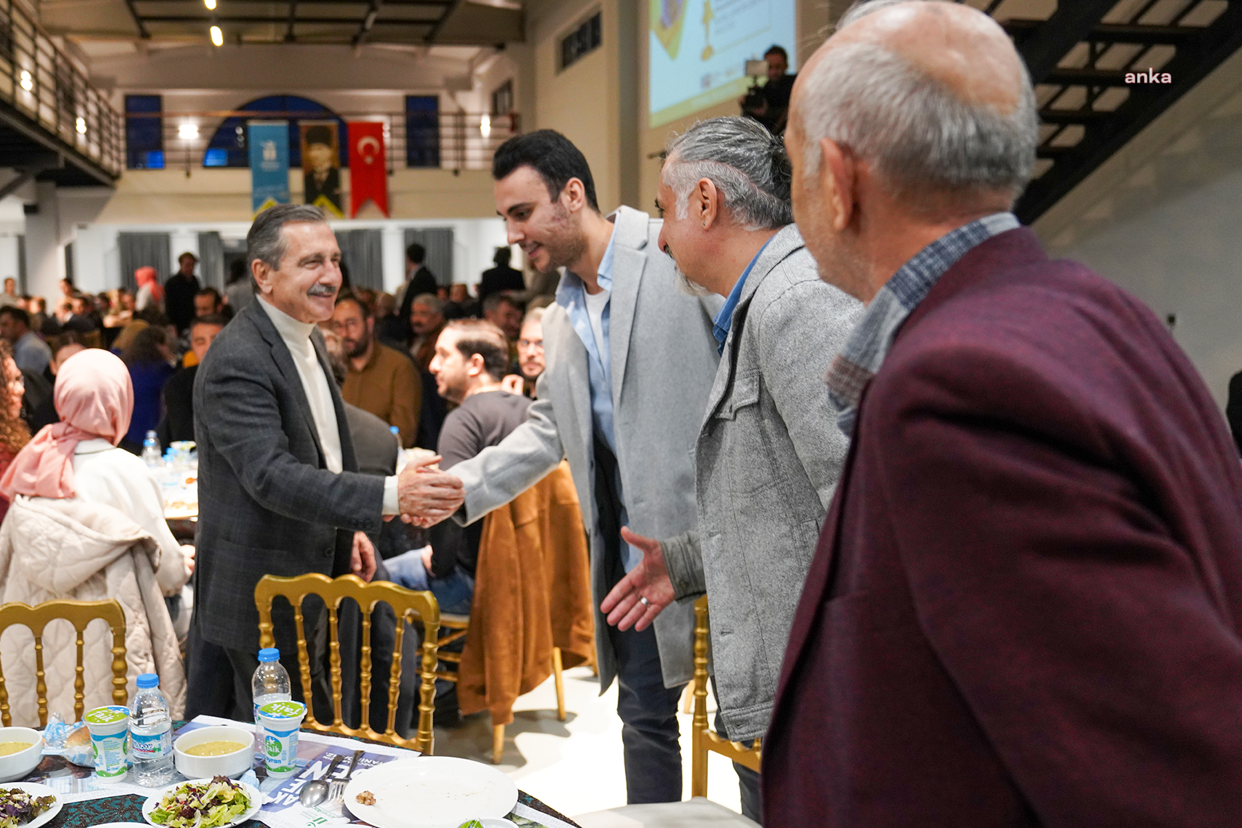 TEPEBAŞI BELEDİYE BAŞKANI ATAÇ, SİVİL TOPLUM KURULUŞLARININ TEMSİLCİLERİYLE BİR ARAYA GELDİ