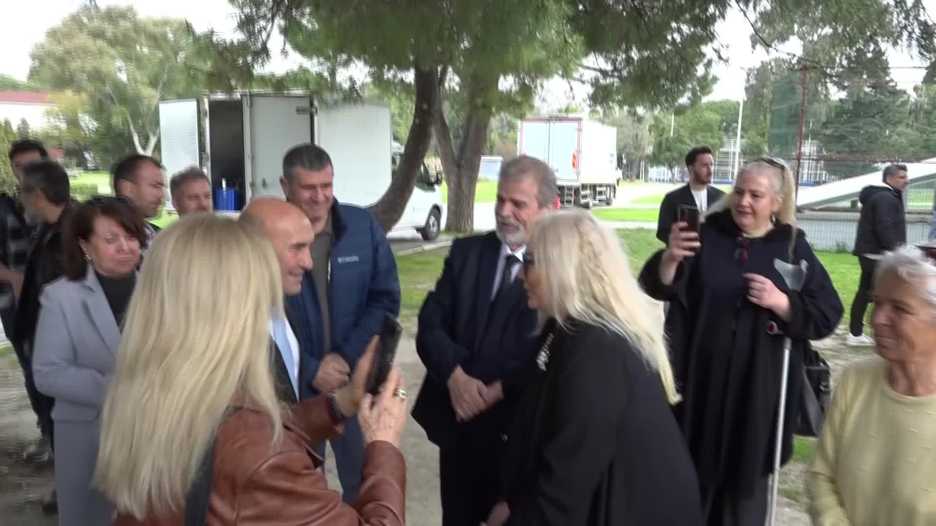 SANAT GÜNEŞİ ZEKİ MÜREN’İN HEYKELİ KÜLTÜRPARK’TA