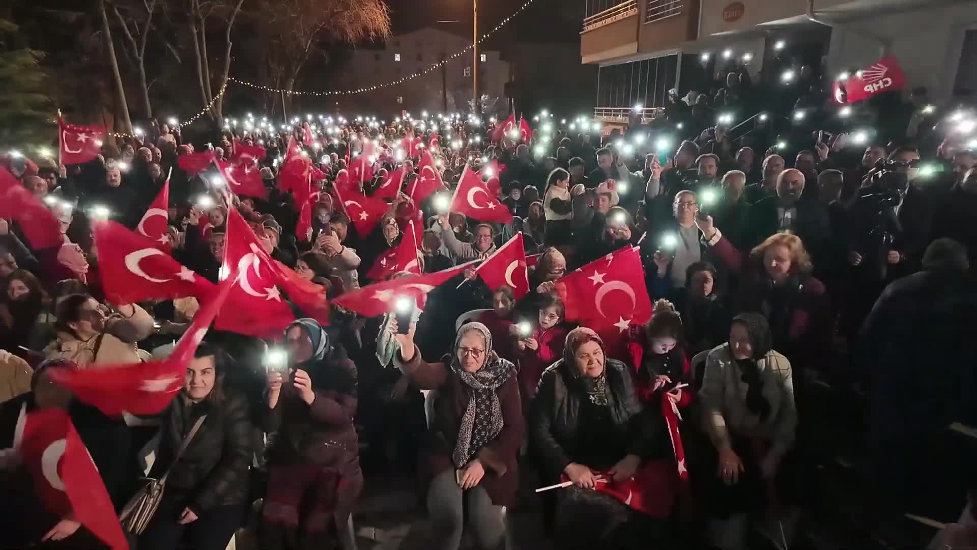 KIRŞEHİR BELEDİYE BAŞKANI EKİCİOĞLU, NASUHDEDE MAHALLESİ'NDE HALKLA BULUŞTU