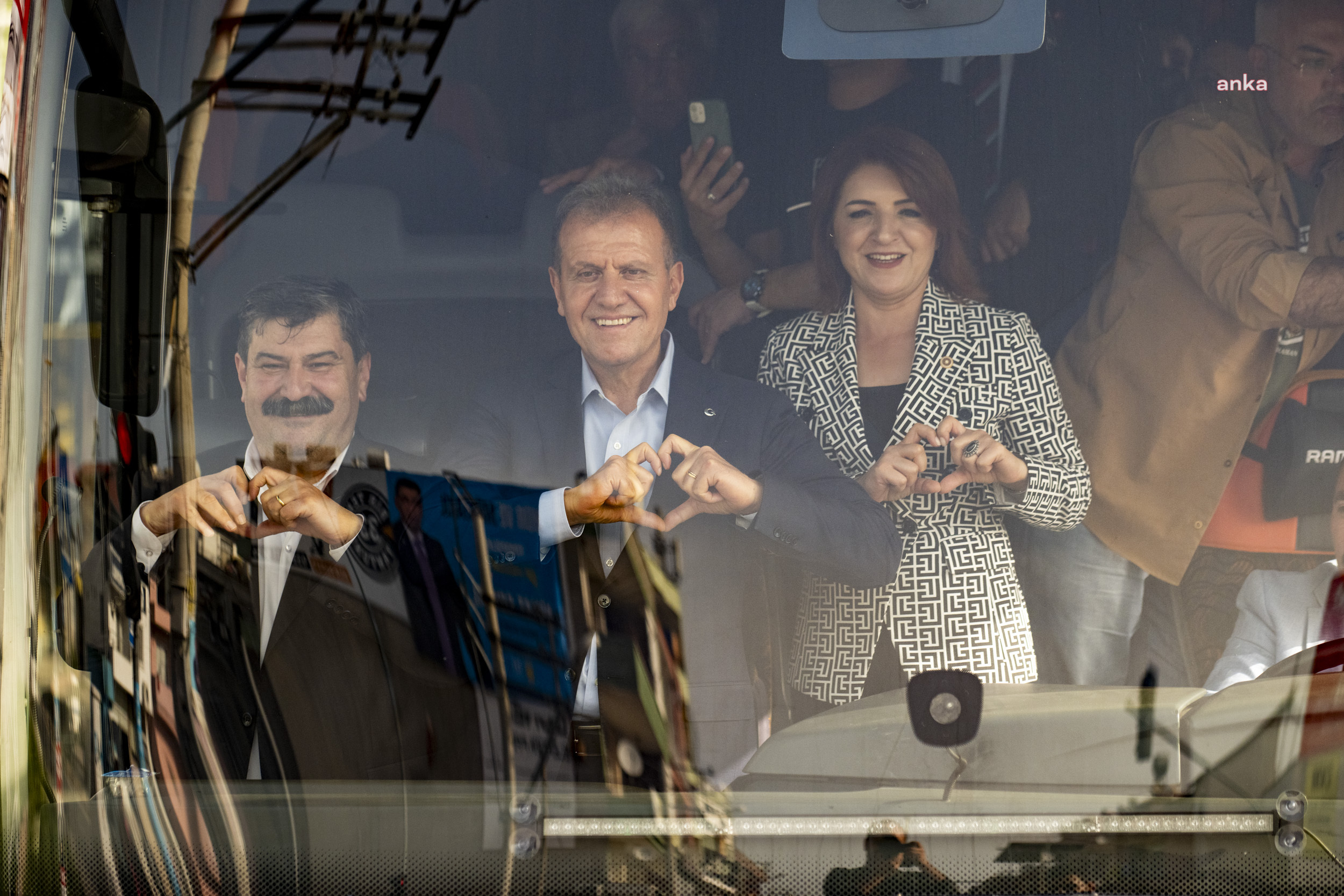 VAHAP SEÇER’DEN TOROSLAR VE AKDENİZ’DE OTOBÜS TURU