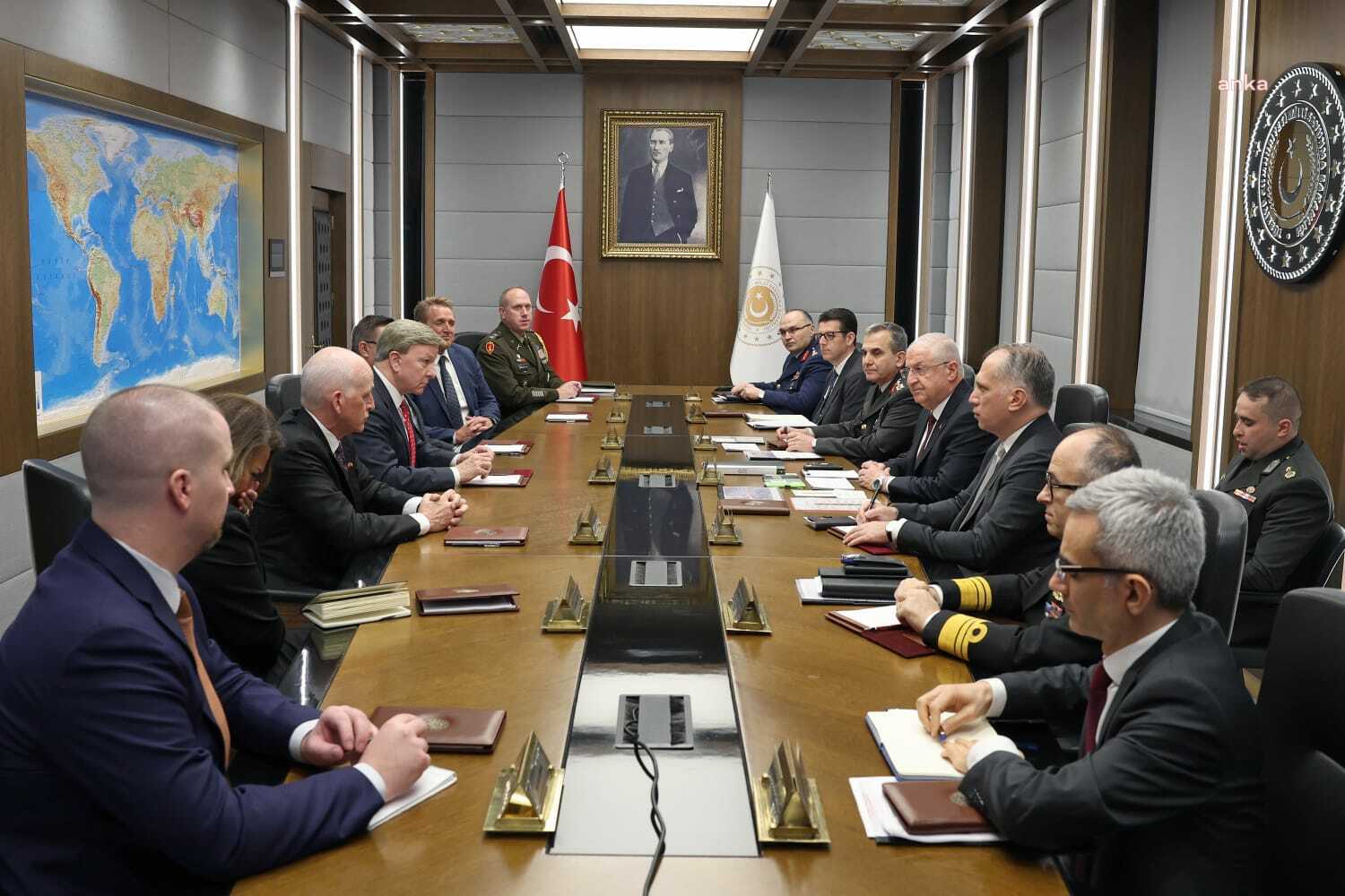 MİLLİ SAVUNMA BAKANI GÜLER ABD'Lİ HEYETİ KABUL ETTİ