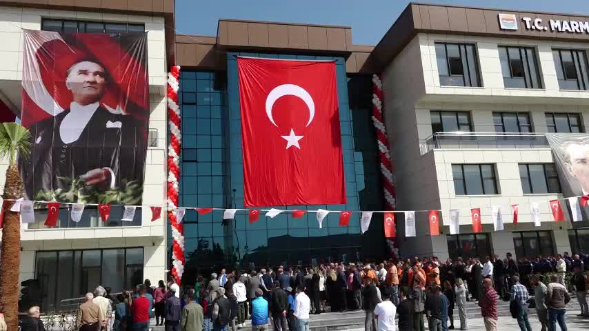 MARMARİS, YENİ BELEDİYE HİZMET BİNASINA KAVUŞTU