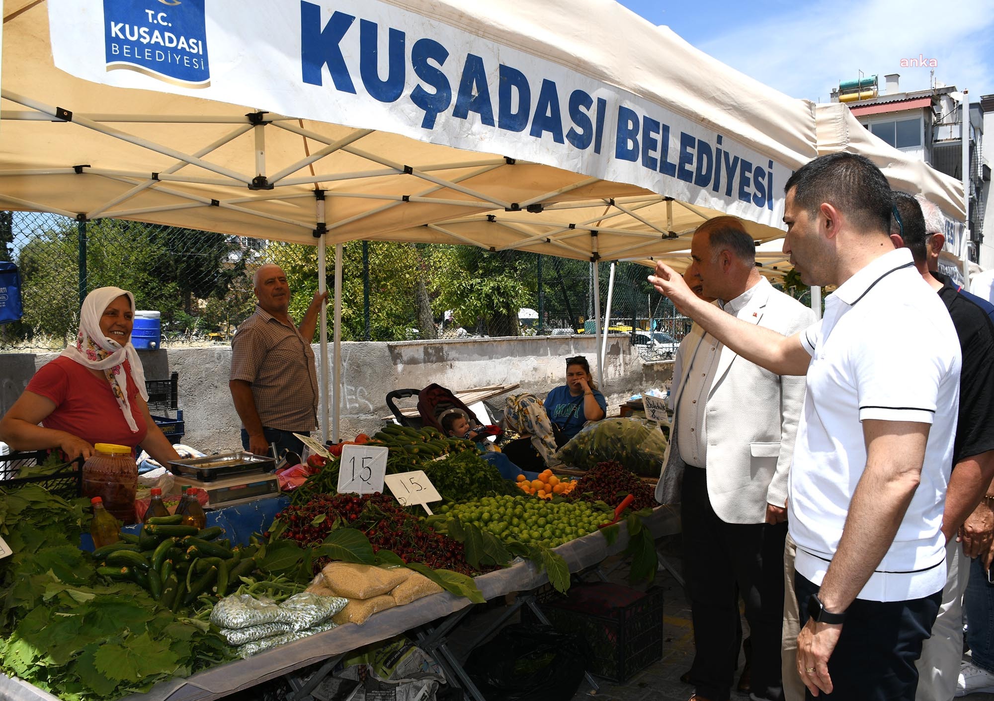 KUŞADASI’NIN SEMT PAZARLARI GERİ GELİYOR