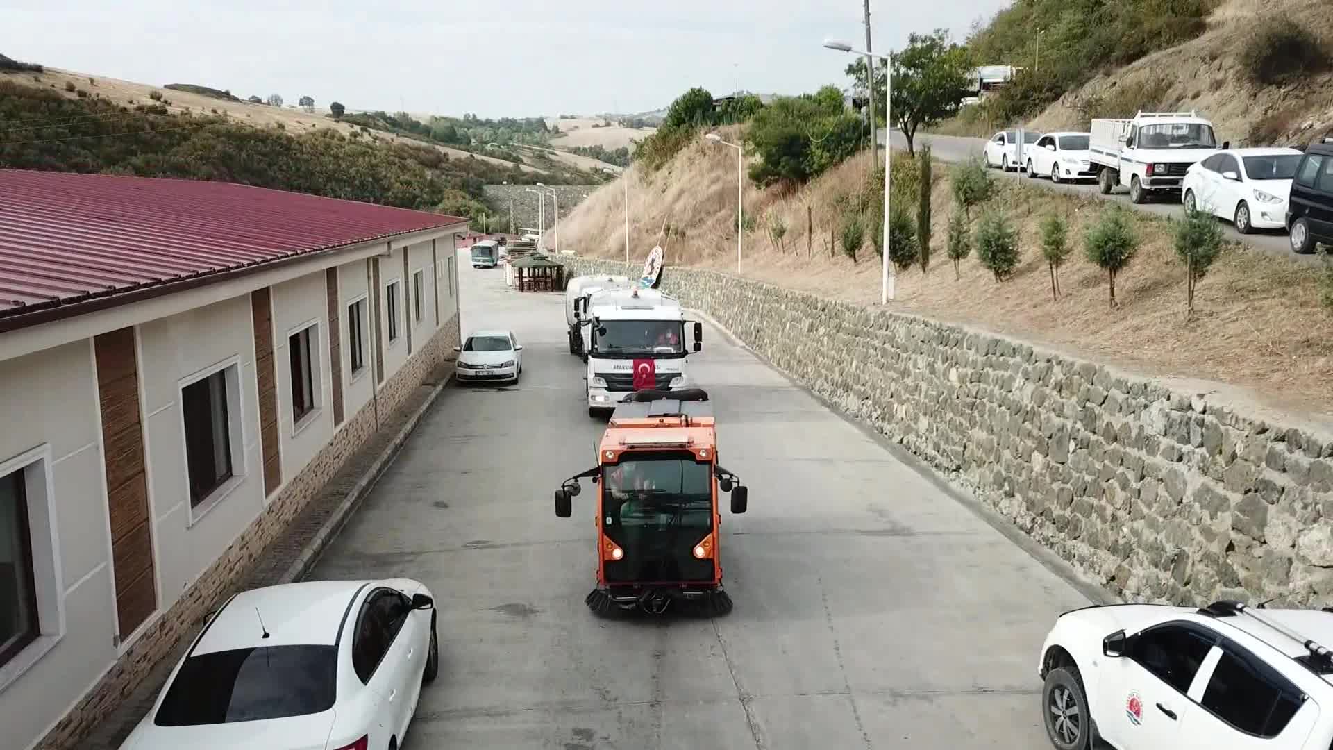 ATAKUM BELEDİYESİ'NİN VAKUMLU SÜPÜRGE ARAÇLARI GÖREV BAŞINDA