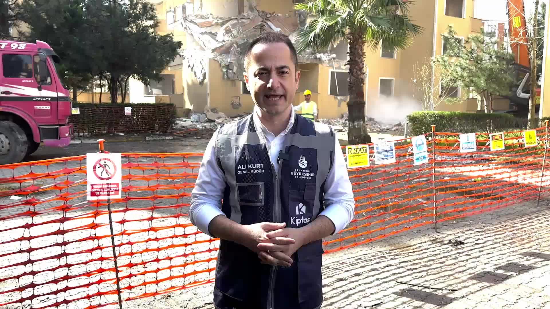 KİPTAŞ  KADIKÖY VE KARTAL’DA İKİ RİSKLİ YAPININ YIKIMINI DAHA GERÇEKLEŞTİRDİ