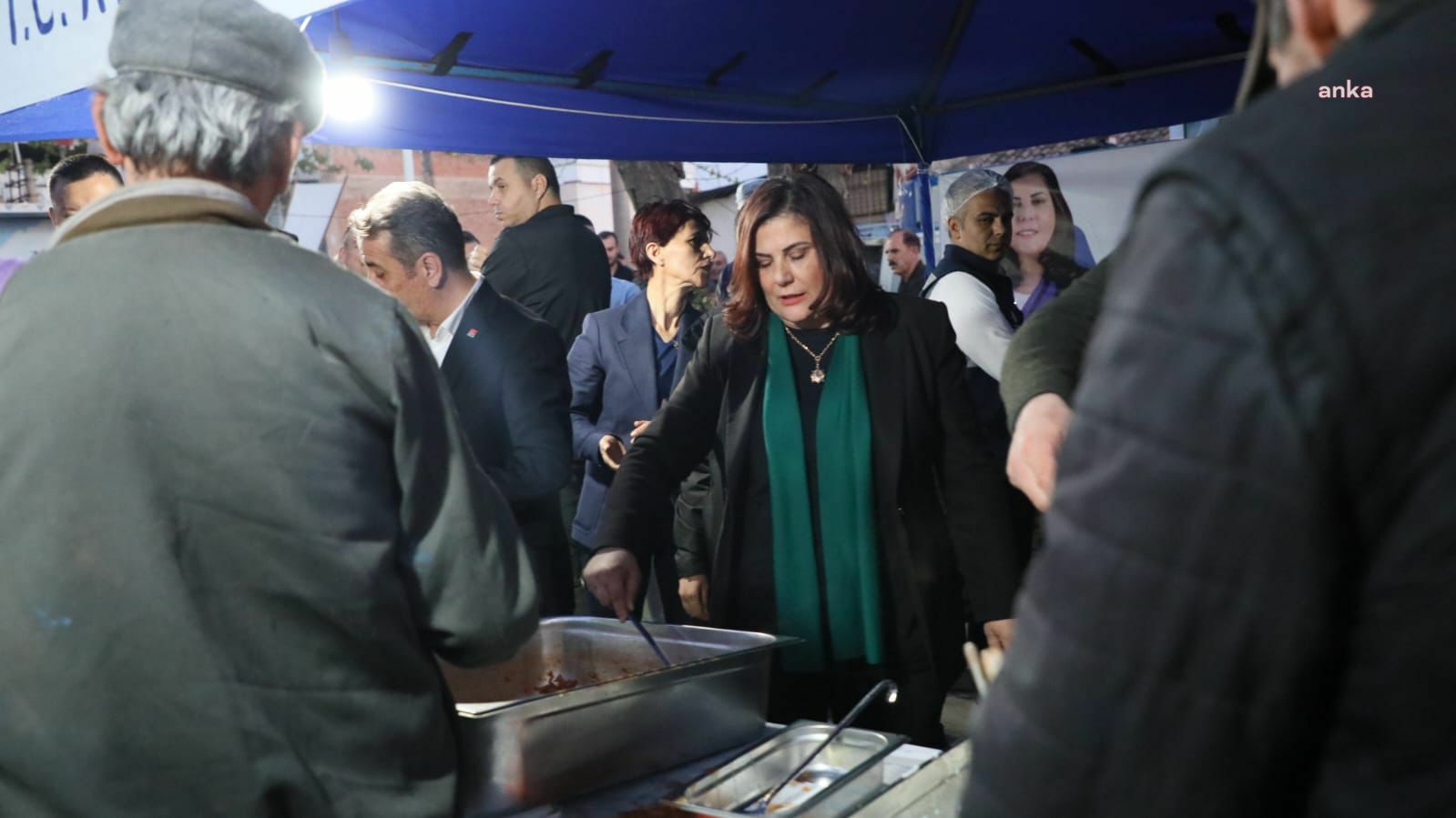 ÖZLEM ÇERÇİOĞLU, ÇEŞTEPE MAHALLESİ’NDE DÜZENLENEN İFTAR PROGRAMINDA VATANDAŞLARLA BULUŞTU