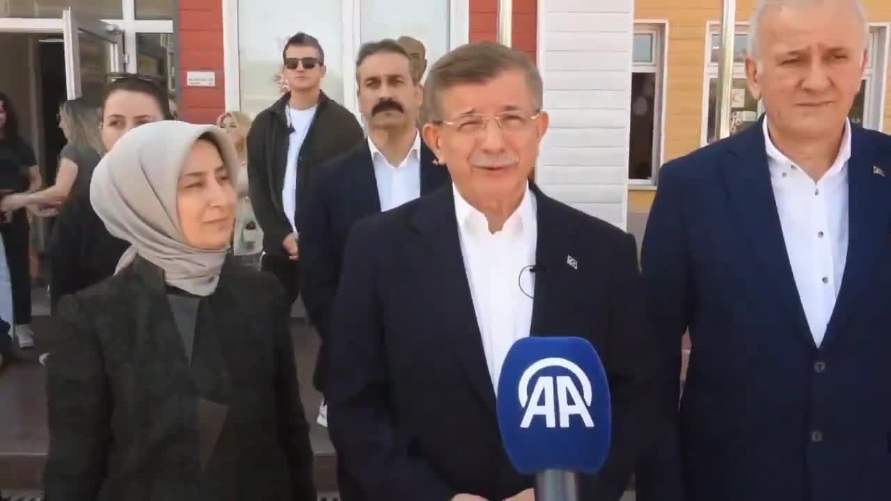 AHMET DAVUTOĞLU OYUNU KULLANDI: HER BİRİMİZE DÜŞEN EN TEMEL SORUMLULUK BU SEÇİMLERDEN GEREKLİ DERSLERİ ÇIKARMAK