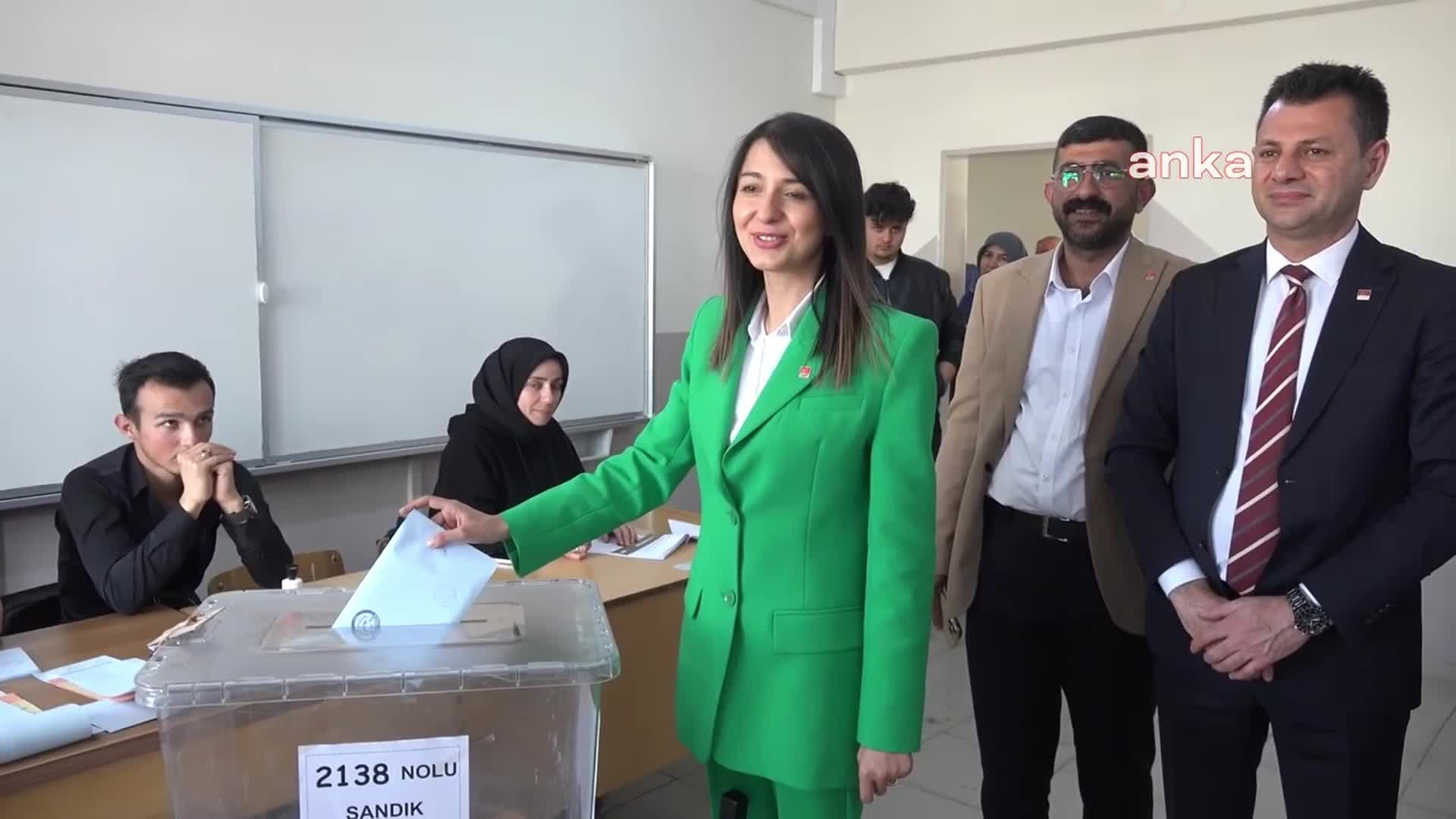 CHP AKSARAY BELEDİYE BAŞKAN ADAYI PELİNSU YILDIRIM DEMİR OYUNU KULLANDI