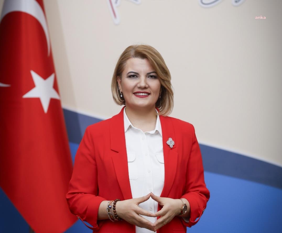 İZMİT BELEDİYE BAŞKANI HÜRRİYET: “BEŞ YIL BOYUNCA DURMADAN, YORULMADAN ÇALIŞACAĞIMIZA SÖZ VERİYORUM”