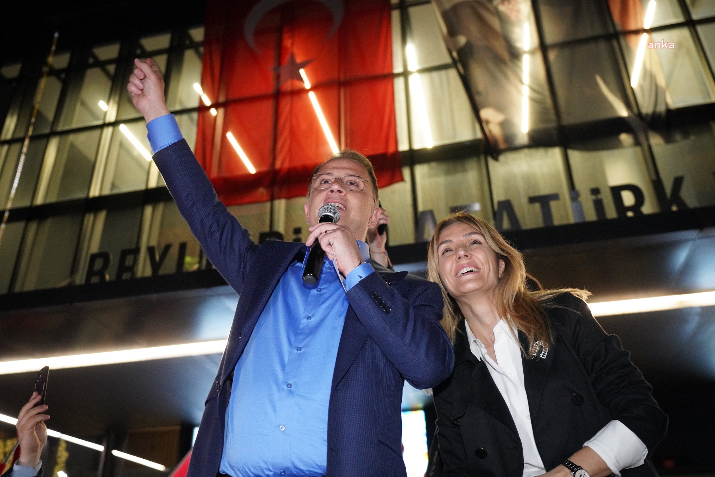 MEHMET MURAT ÇALIK: "BEYLİKDÜZÜ KAZANIMLARINDAN ASLA VAZGEÇMEYECEK, TAM YOL İLERİ"