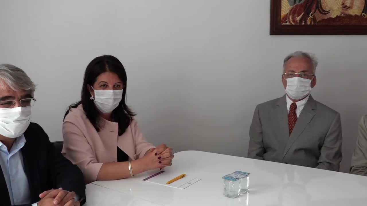 MURAT KARAYALÇIN'DAN HDP'YE GEÇMİŞ OLSUN ZİYARETİ