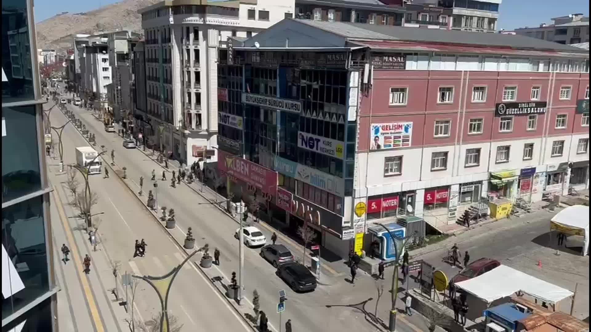 VAN'DA KENTE GİRİŞ ÇIKIŞLAR KISITLANDI