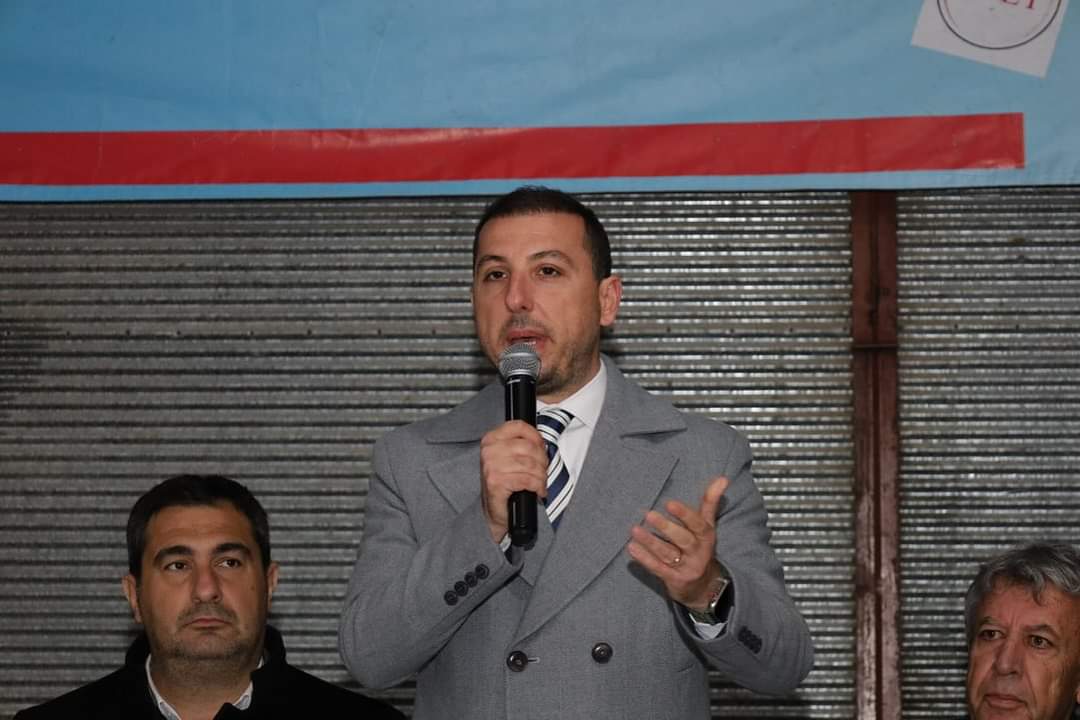 CHP MUĞLA İL BAŞKANLIĞI, AKP'YE OY VERMEYENLER İÇİN "HAİN, PKK İŞBİRLİKÇİSİ" DİYEN AKP'Lİ KAVAKLIDERE BELEDİYE BAŞKANI DEMİR HAKKINDA SUÇ DUYURUSUNDA BULUNDU