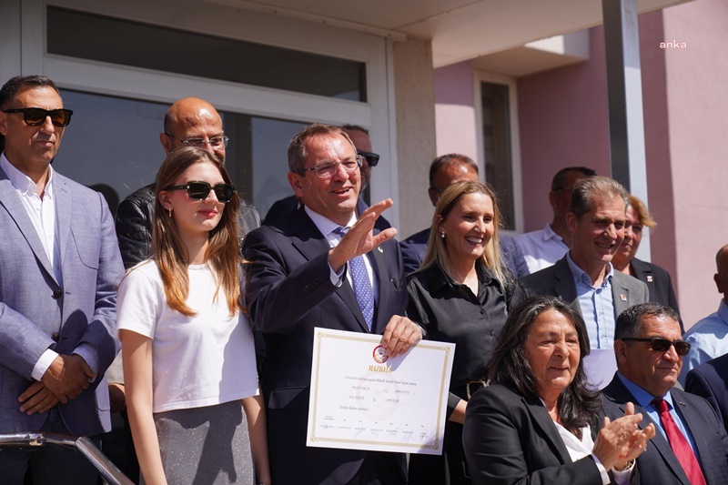 AYVALIK BELEDİYE BAŞKANI MESUT ERGİN MAZBATASINI ALDI