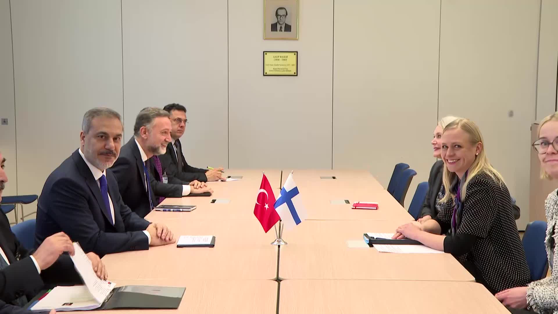 HAKAN FİDAN, FİNLANDİYA DIŞİŞLERİ BAKANI VALTONEN İLE GÖRÜŞTÜ