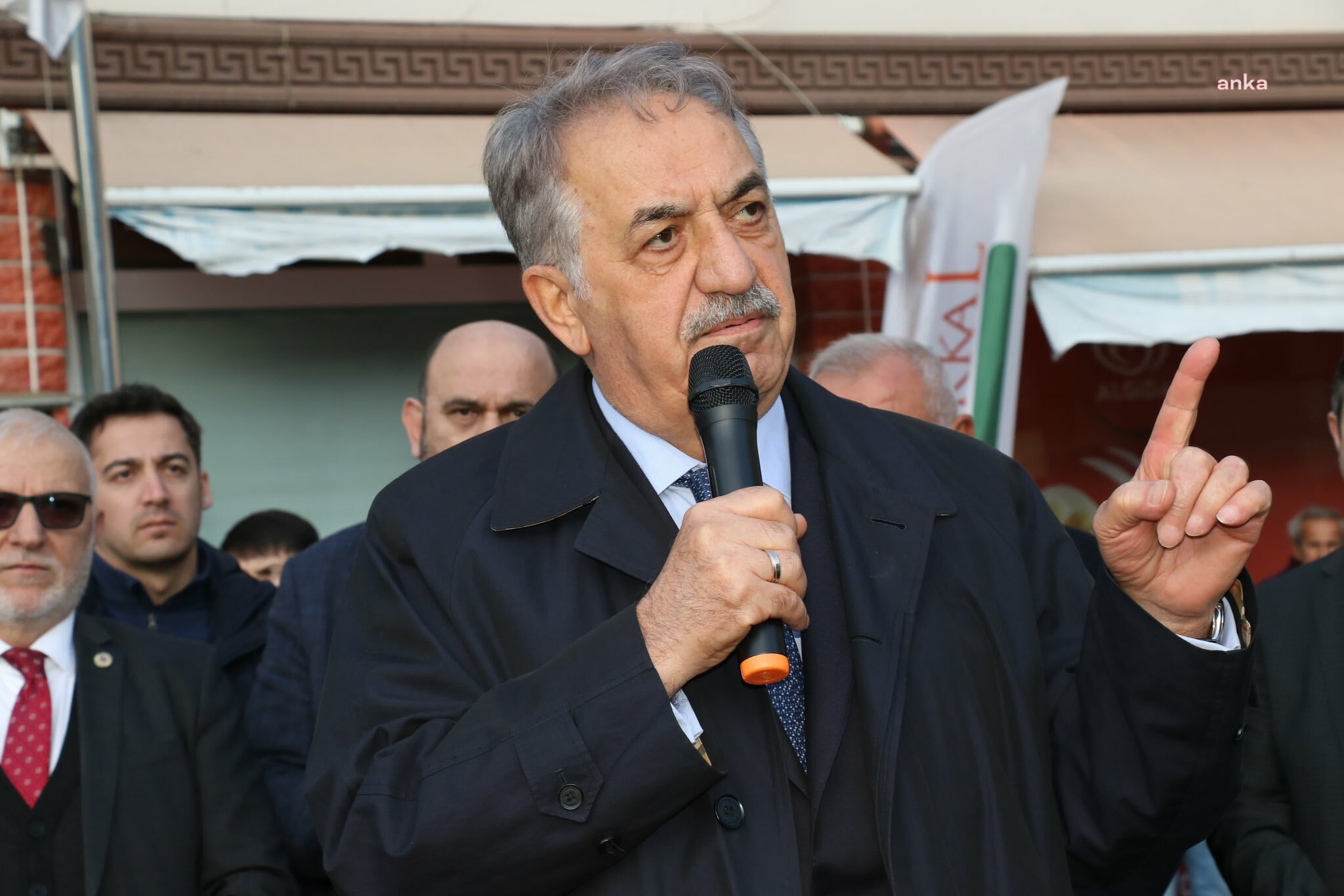 AKP GENEL BAŞKAN YARDIMCISI YAZICI YSK'NIN VAN KARARINI TEBRİK ETTİ