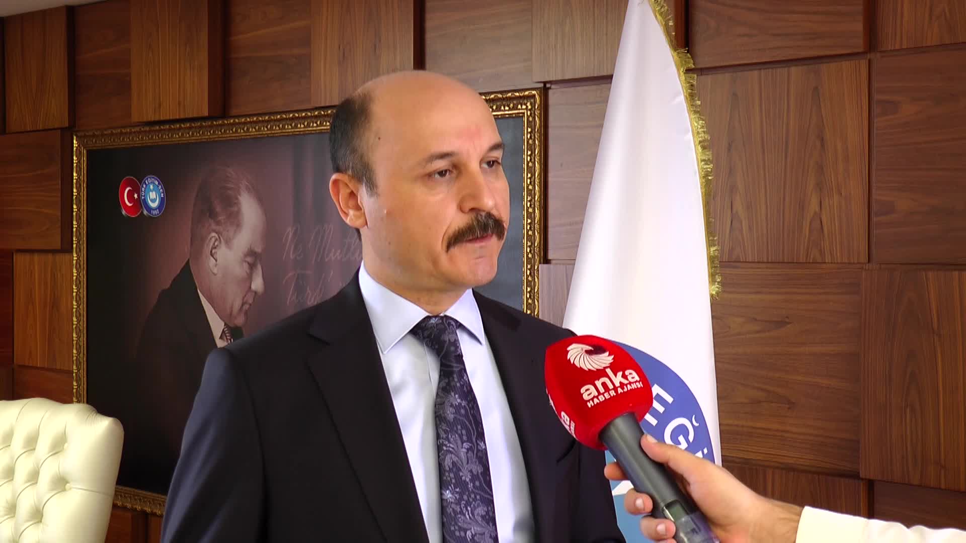 TÜRK EĞİTİM-SEN'DEN BİLGİSAYAR VE TABLETE ERİŞEMEYEN ÖĞRENCİLER İÇİN ACİL TEDBİR ÇAĞRISI