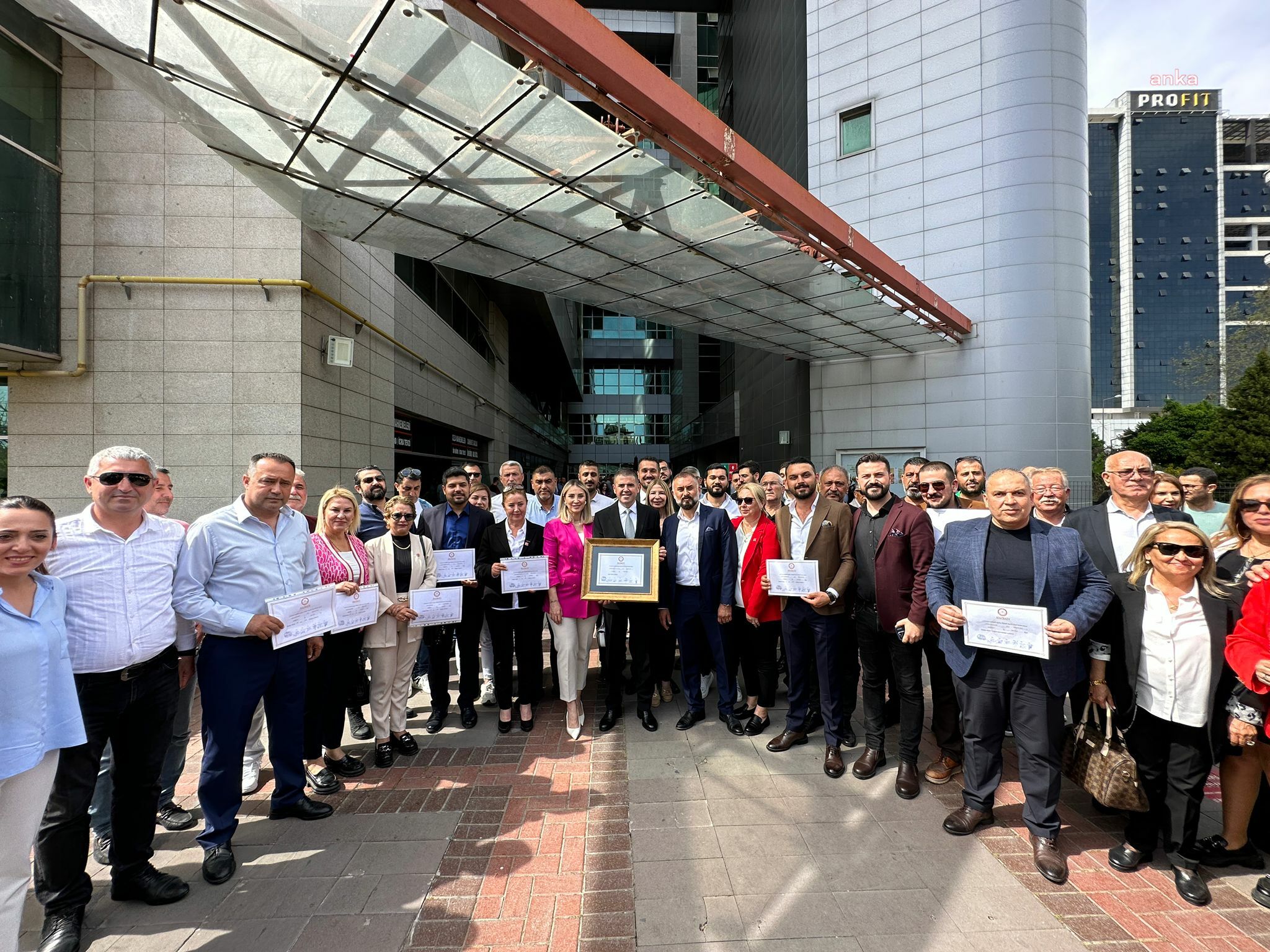 MEZİTLİ BELEDİYE BAŞKANI TUNCER MAZBATASINI ALDI