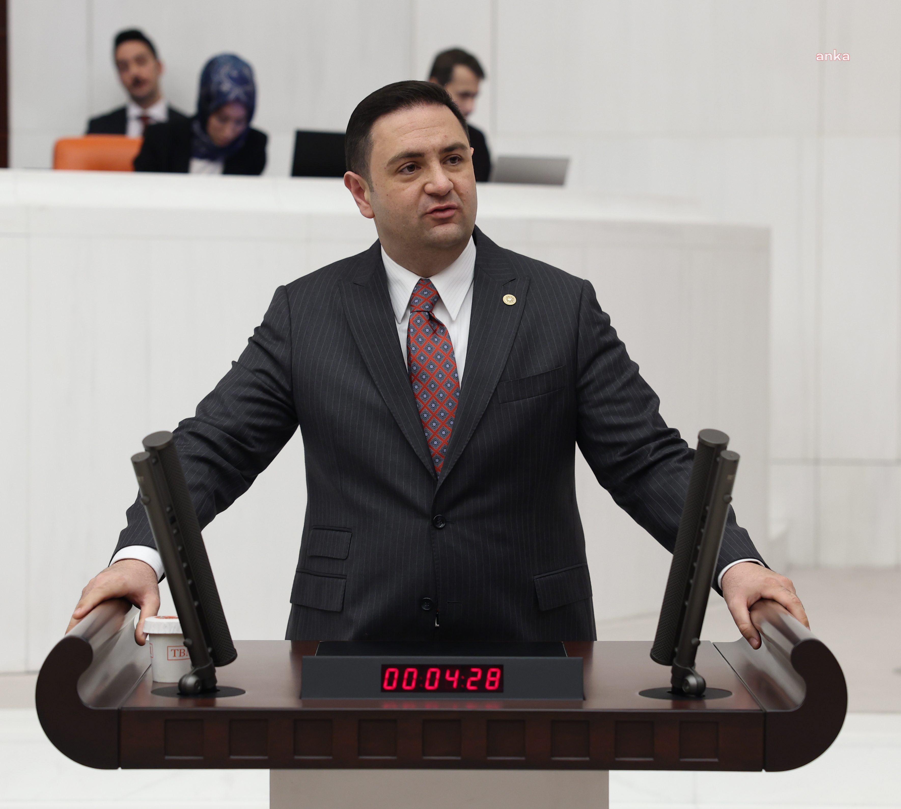 UMUT AKDOĞAN'DAN AVUKATLAR İÇİN ARAŞTIRMA ÖNERGESİ: “AVUKATLAR İÇİN SİYASETİN ARTIK SORUN DEĞİL ÇÖZÜM ÜRETME ZAMANIDIR”