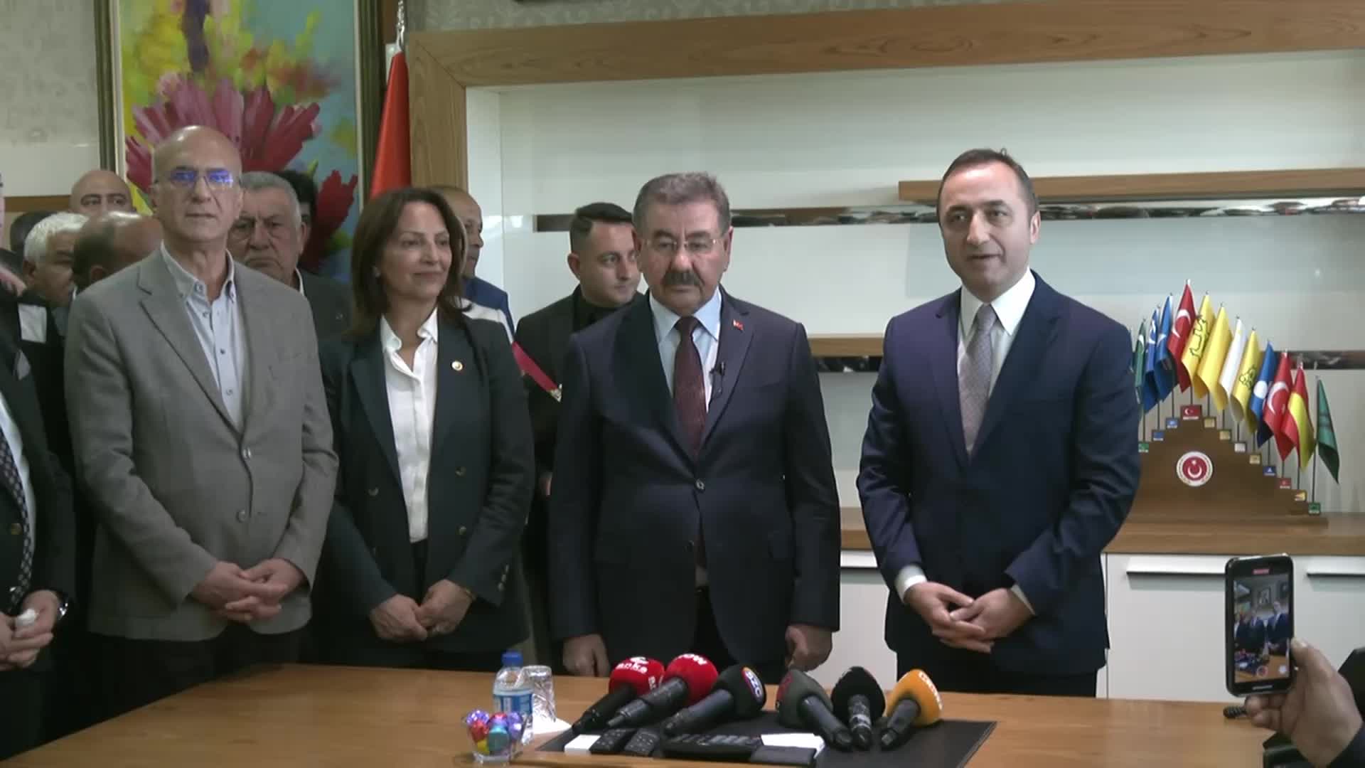 GÖLBAŞI BELEDİYE BAŞKANI YAKUP ODABAŞI: "MAALESEF 2-3 GÜNDÜR ALDIĞIMIZ DUYUMLARA GÖRE GÖLBAŞI BELEDİYESİ'NİN İÇİ BOŞALTILMIŞ"