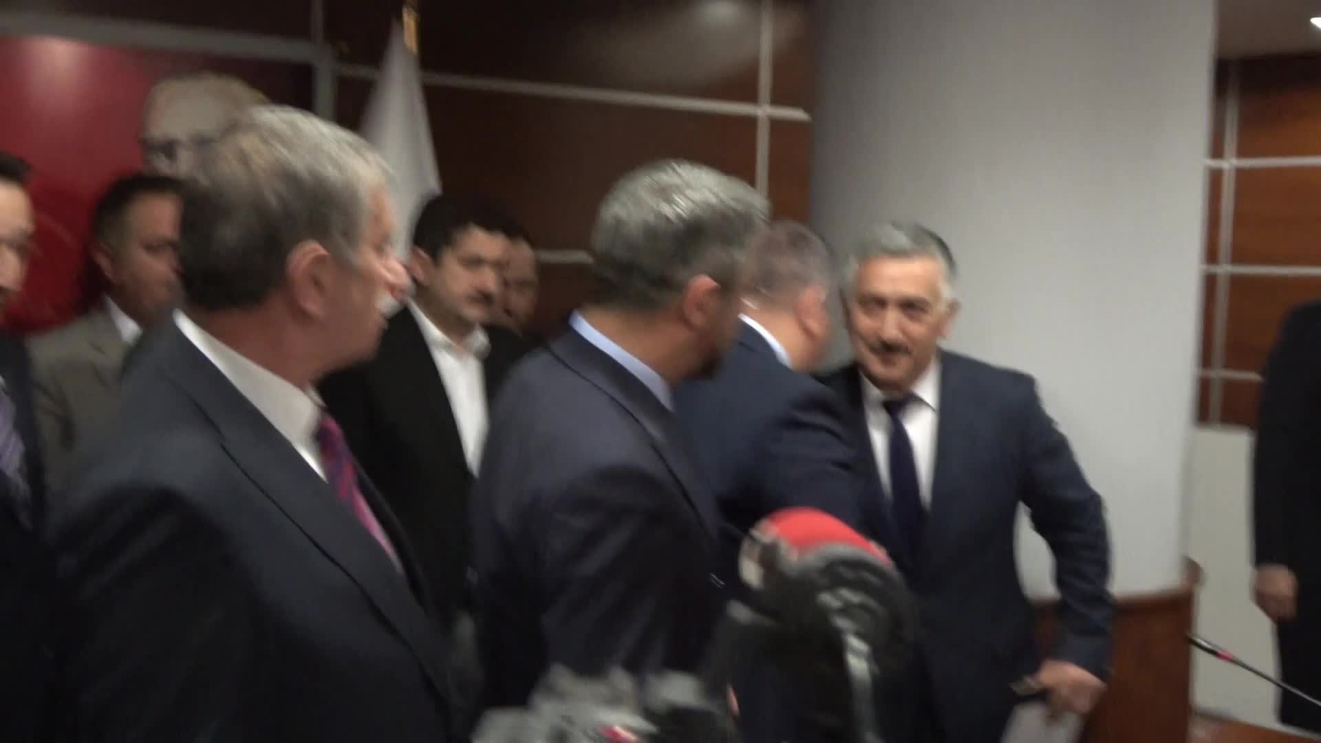 ÖZGÜR ÖZEL: "BİZE DÜŞEN FİLİSTİN DAVASINA SAHİP ÇIKMAKTIR" (1)